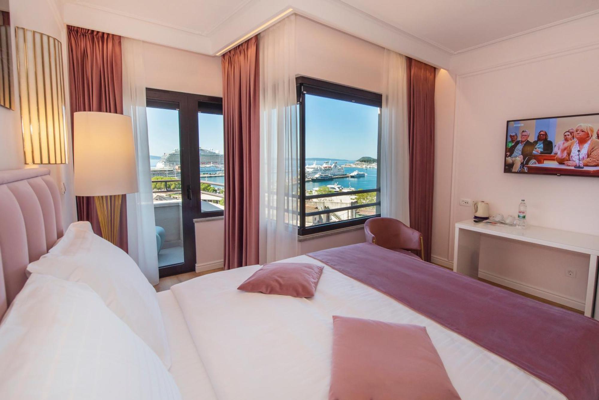 Standard Single Room Sea View
