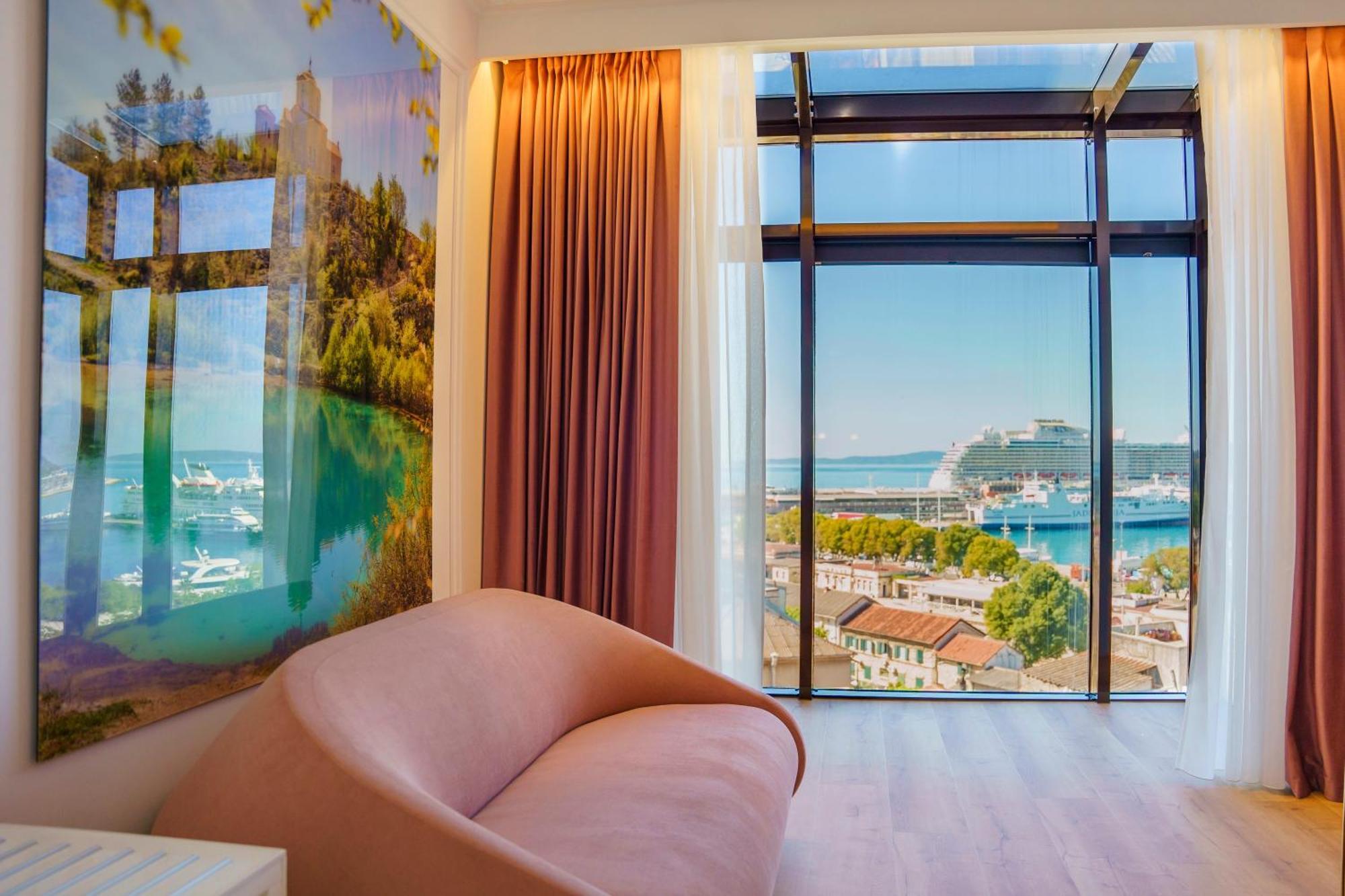 Deluxe Suite Sea View