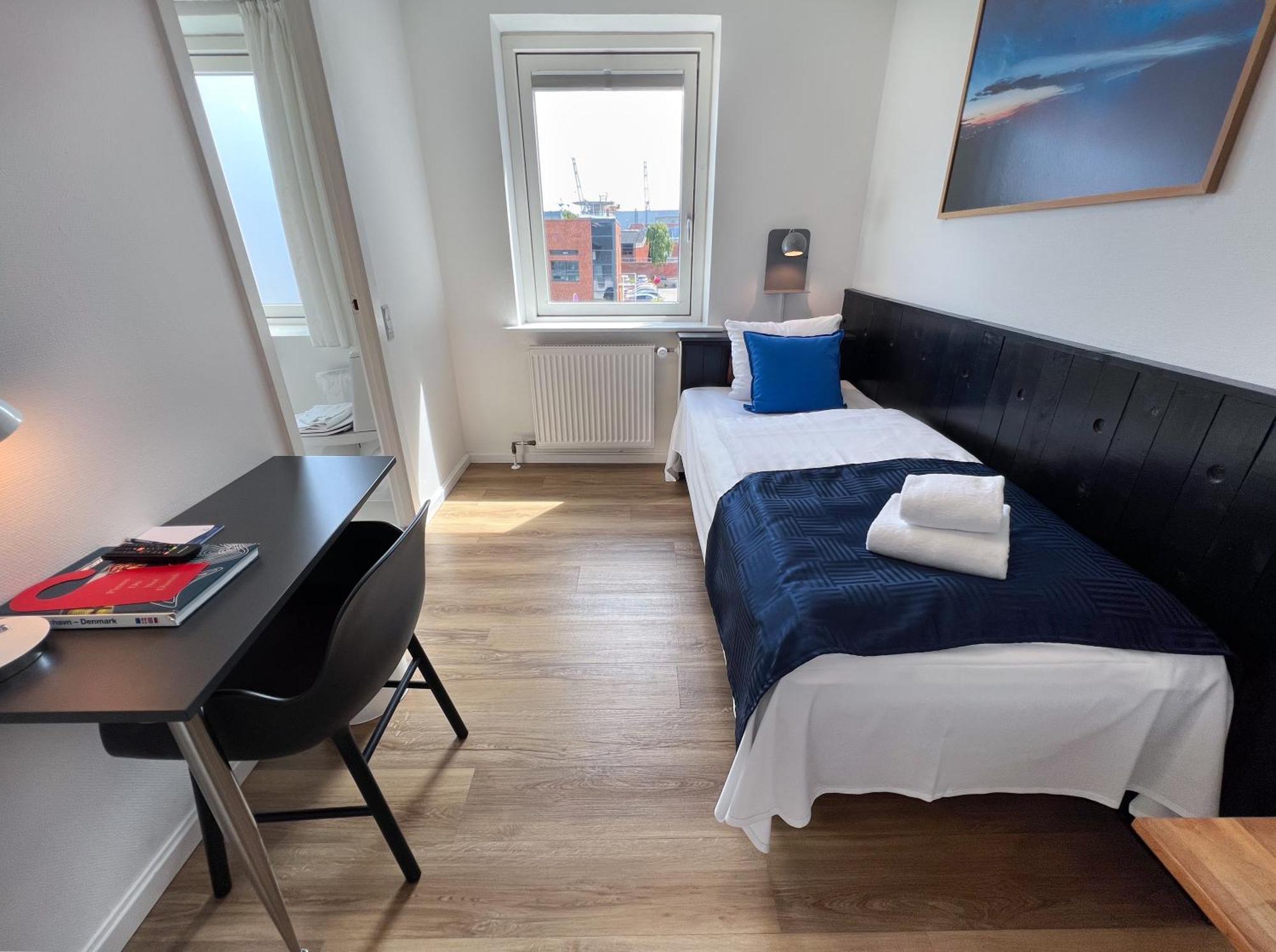 Standard Single Room,1685061247:JPEG
