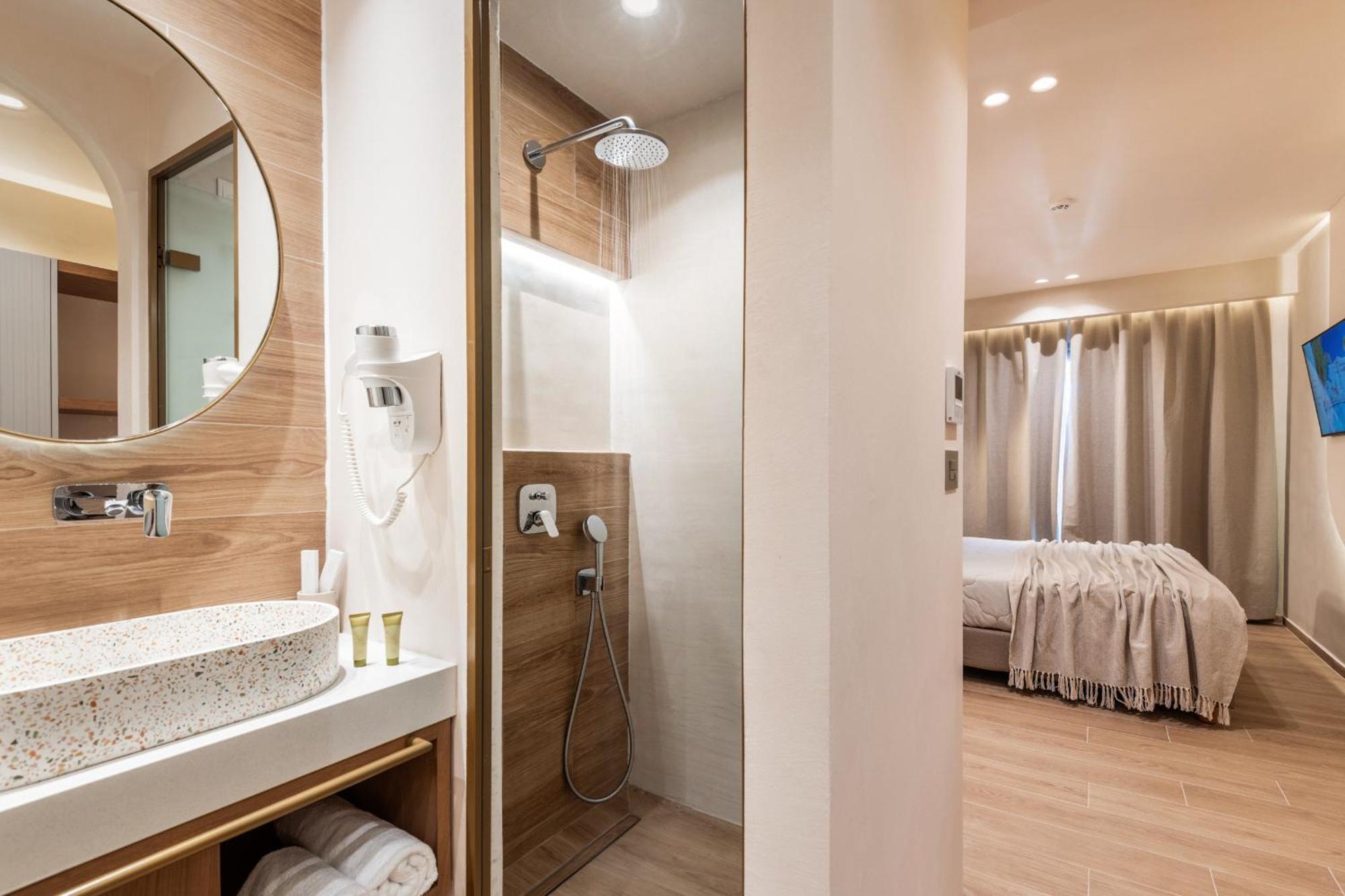 Premium Double room with Balcony,1685073908:JPEG