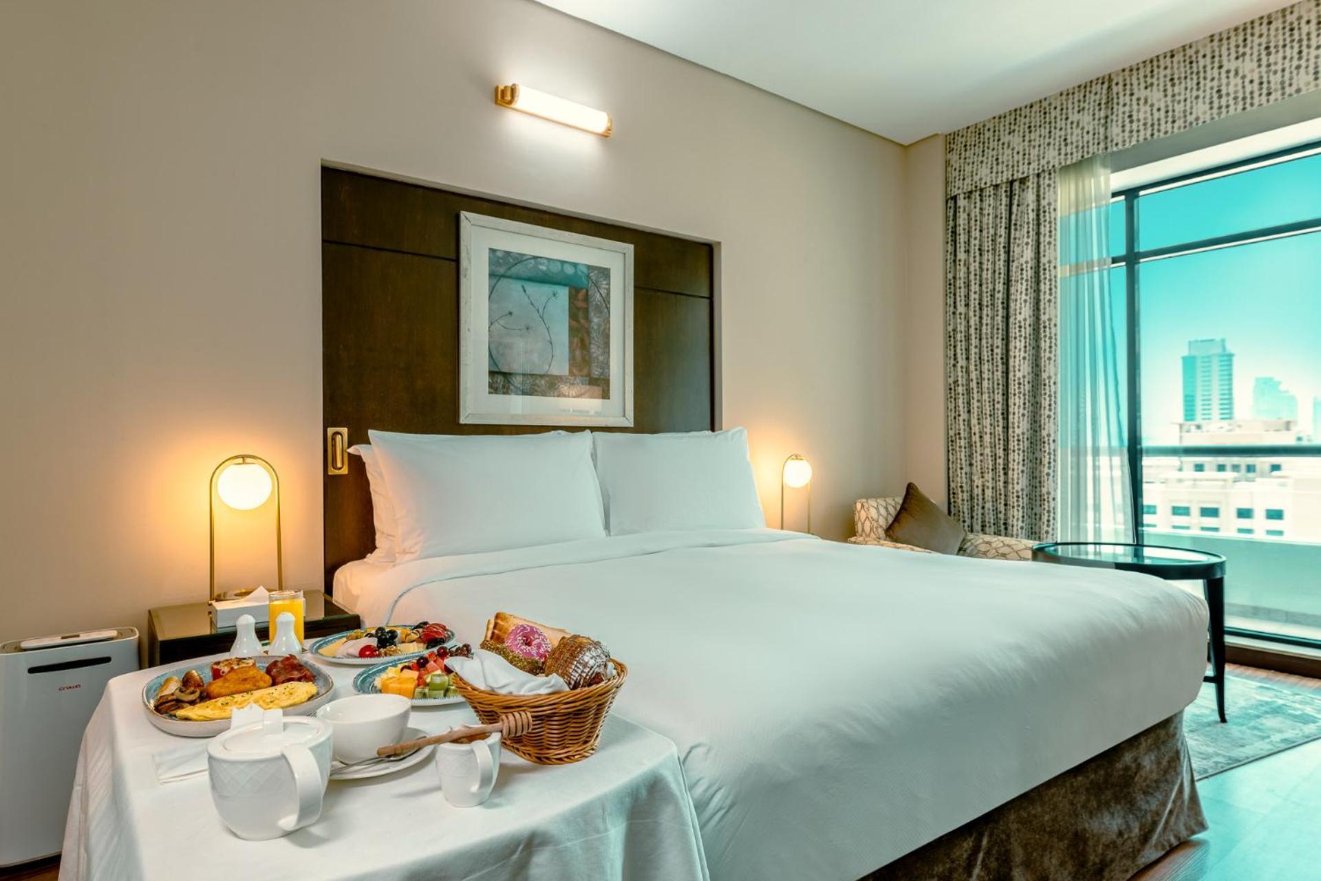 Executive Suite One Bedroom Pool View
