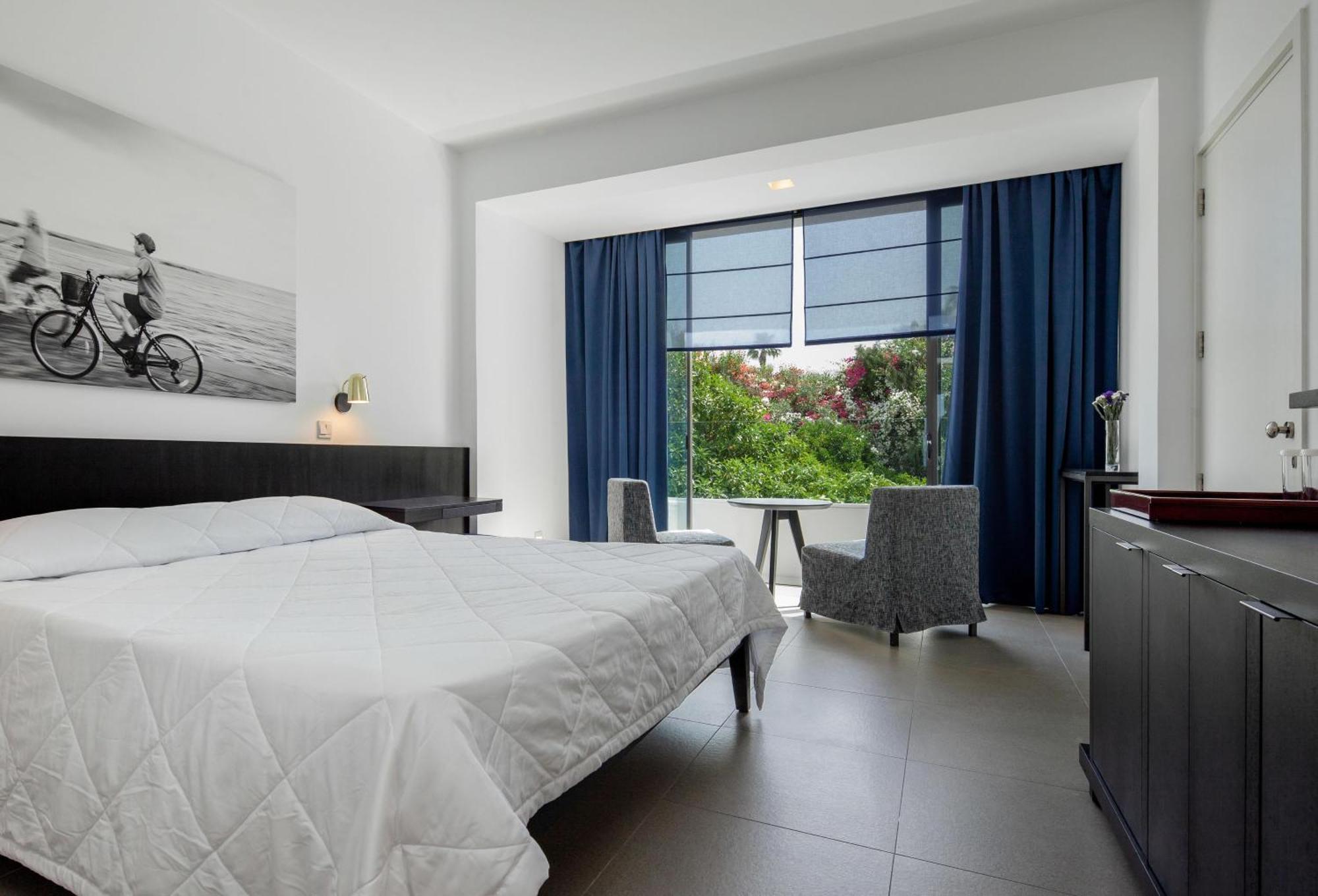 Inland View Room,1686427072:JPEG