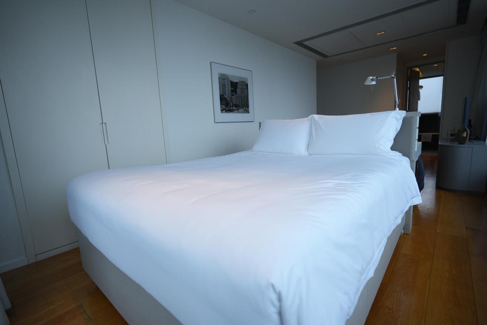 Deluxe Queen Suite Harbour View