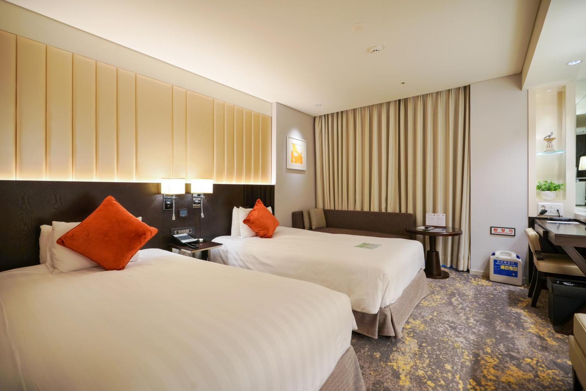 Standard Twin Room High Floor17F 19F