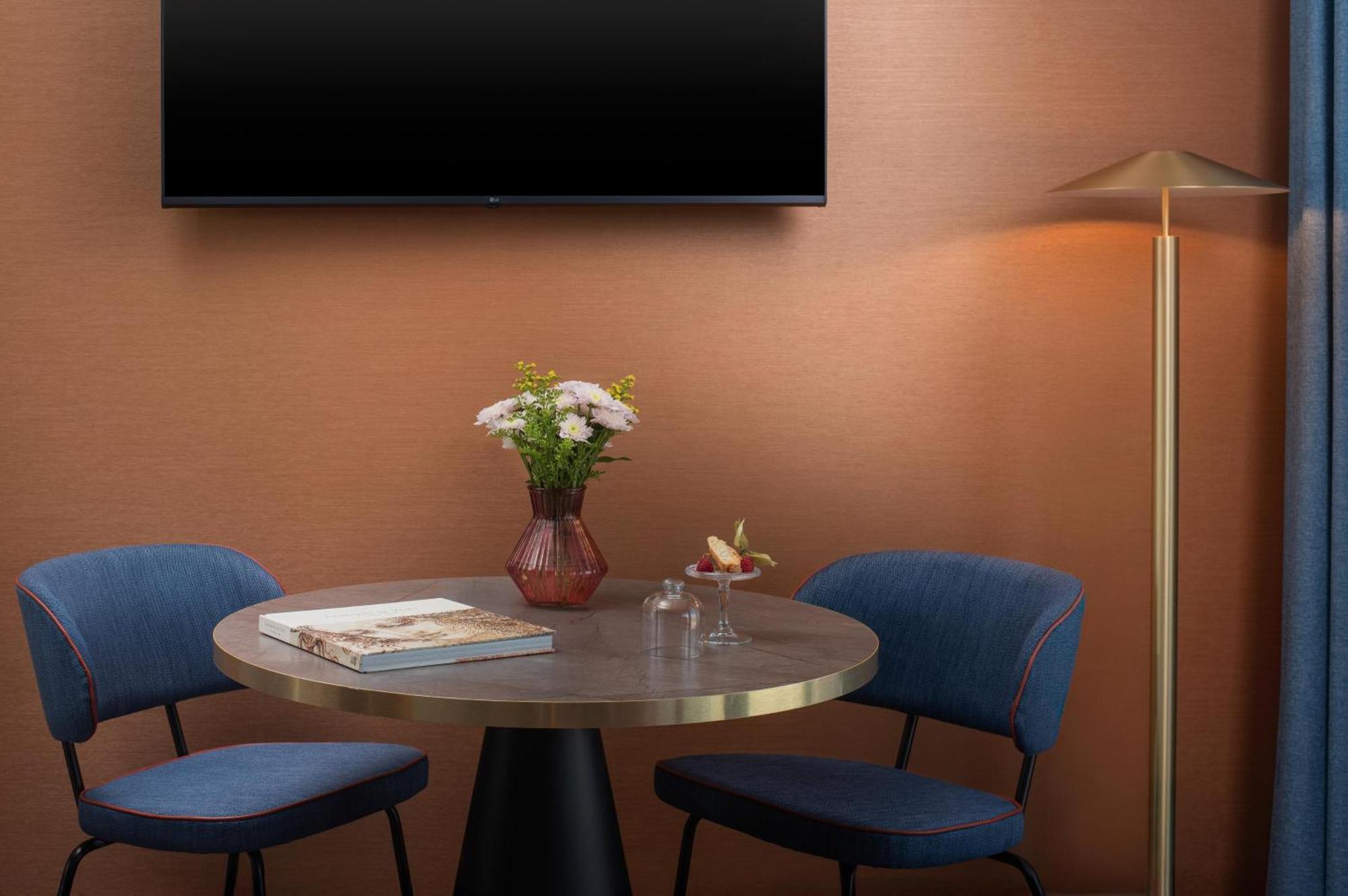Juniorsuite med utsikt og terrasse