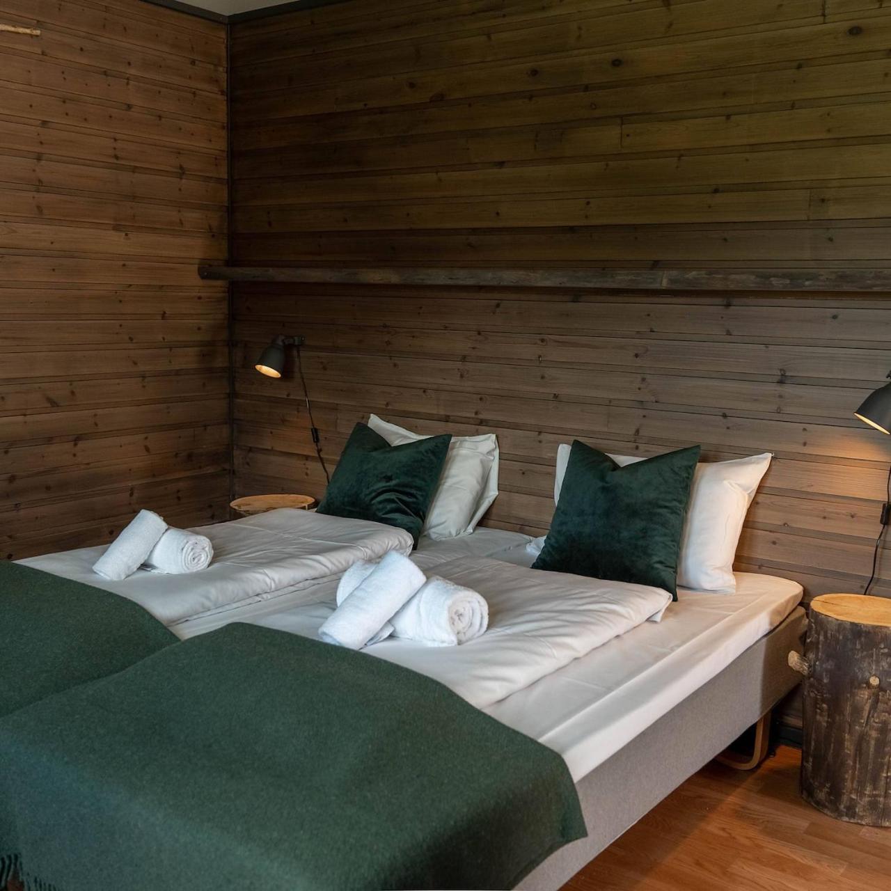 Twin Room,1695325860:JPEG