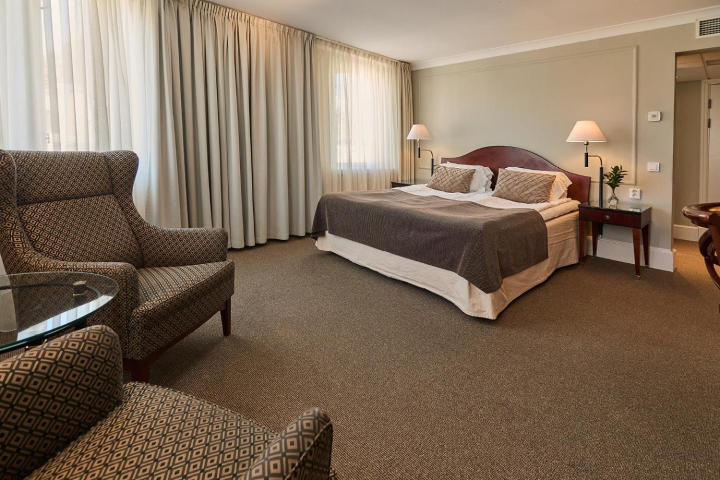 Deluxe Double Room,1689824620:JPEG
