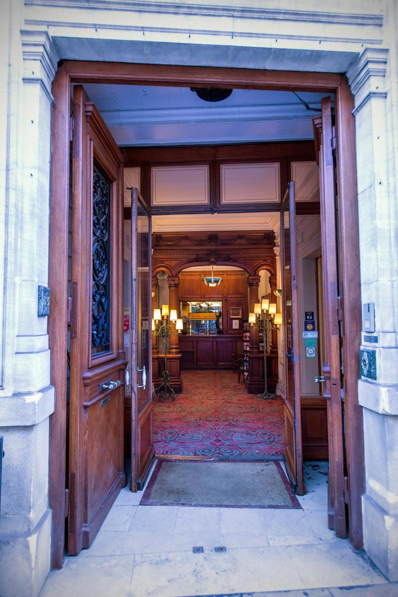 Double Room Disability Access Ground floor Street Side