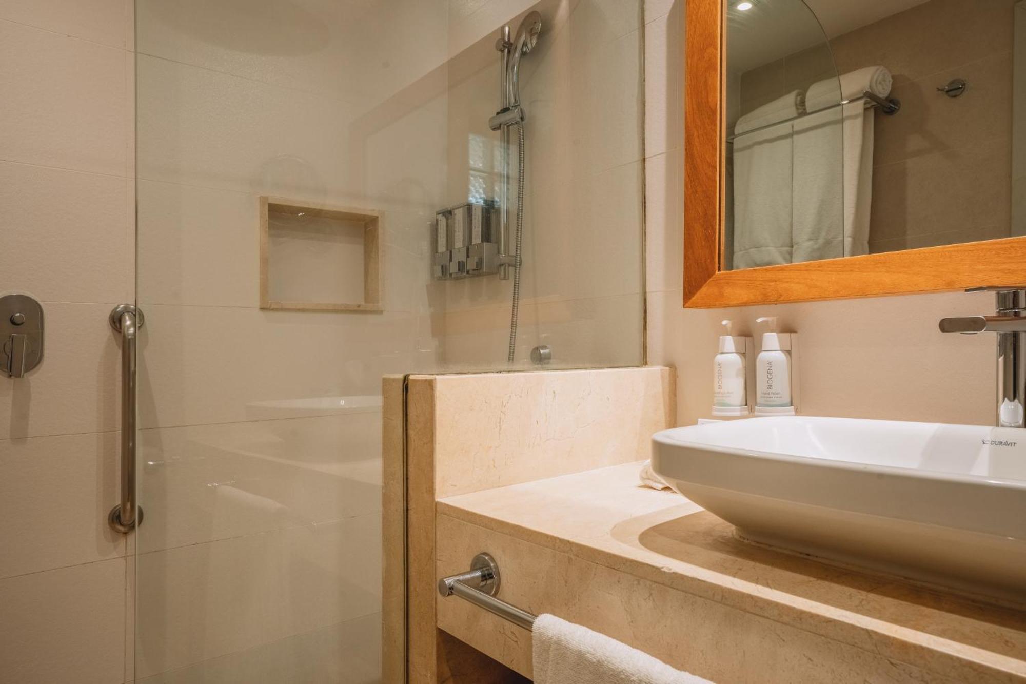 Junior Suite Ocean Front