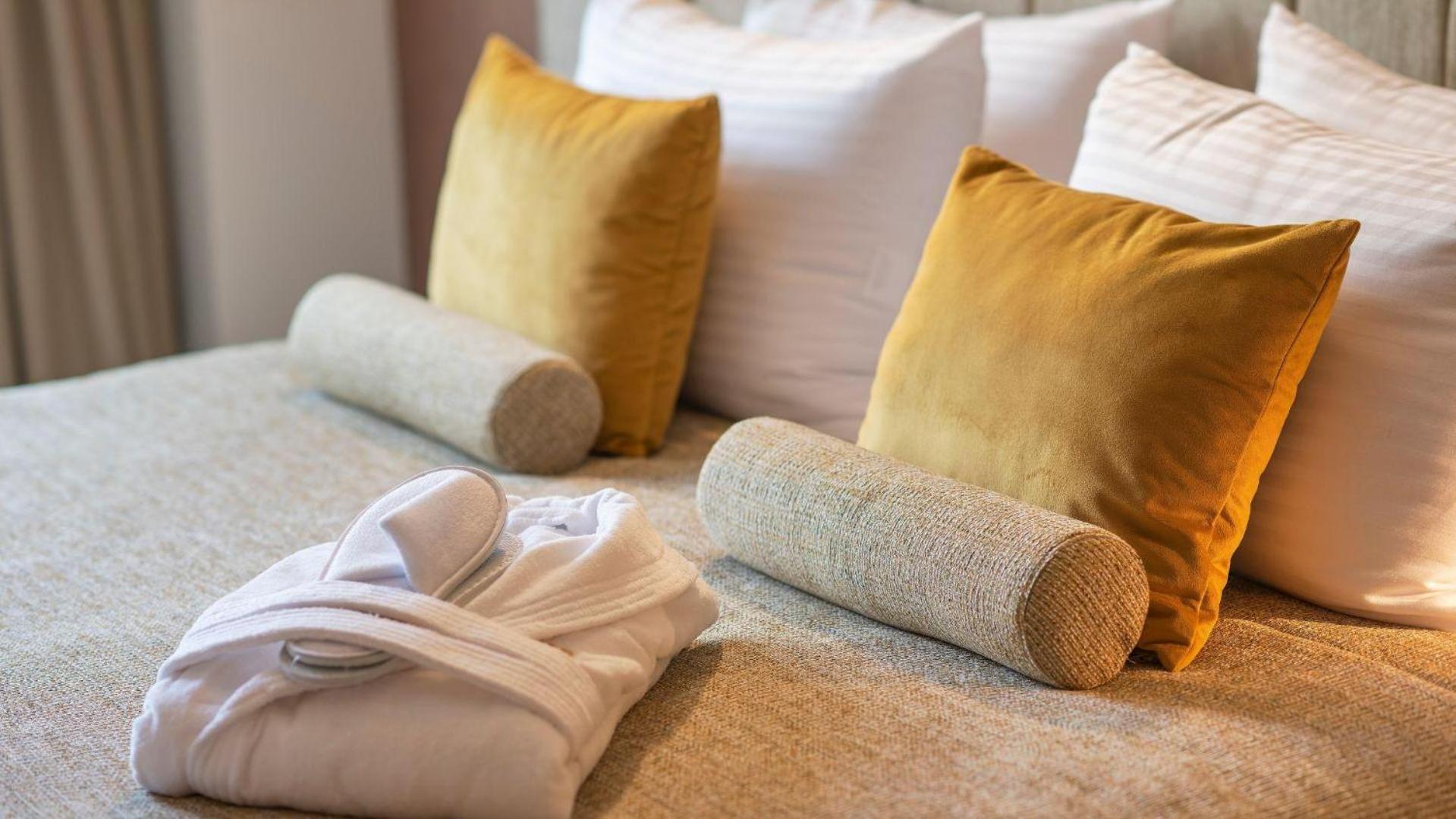 Double Room with Balcony,1689910150:JPEG