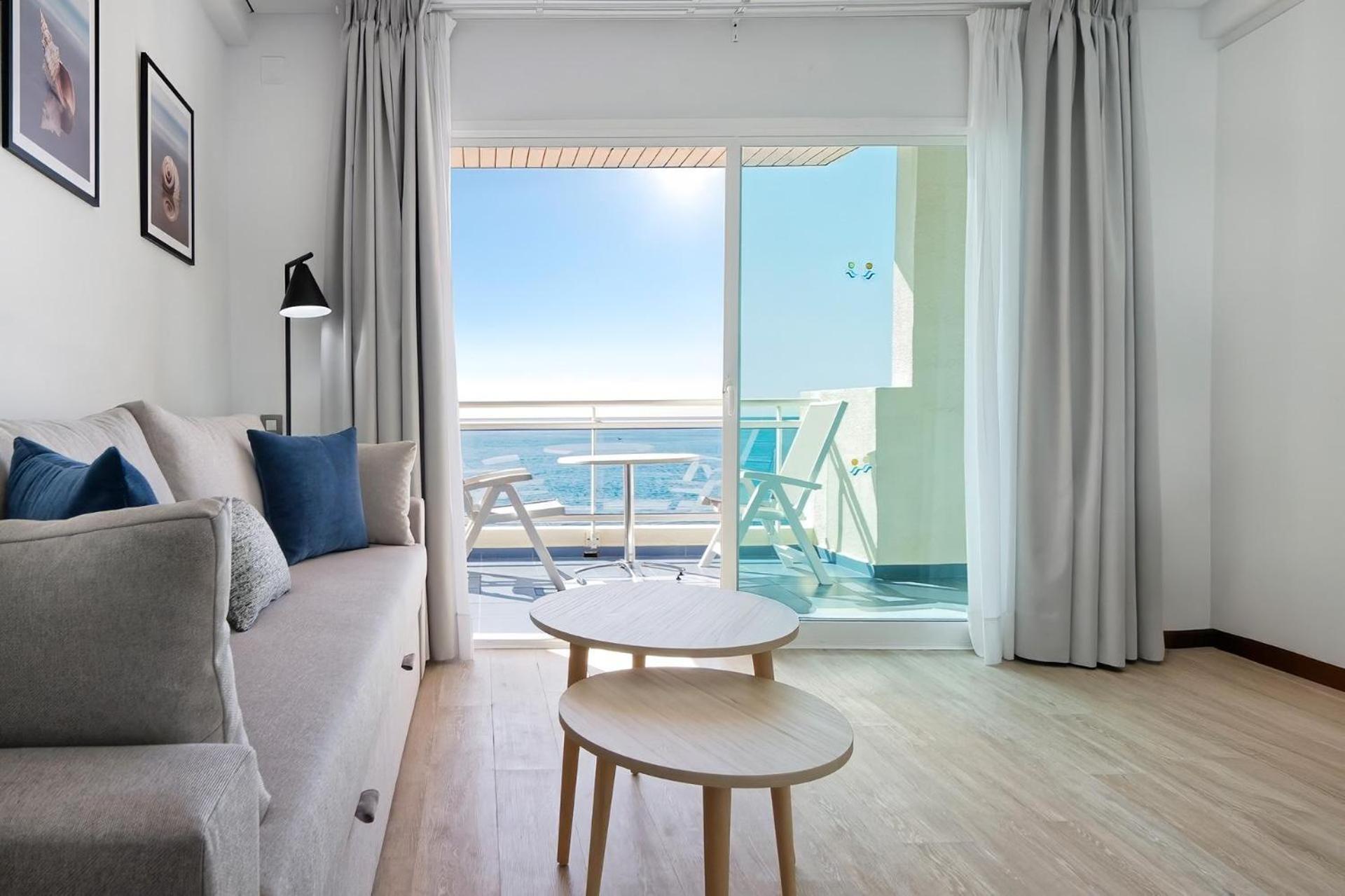 Superior Apartment with Sea View High Floor