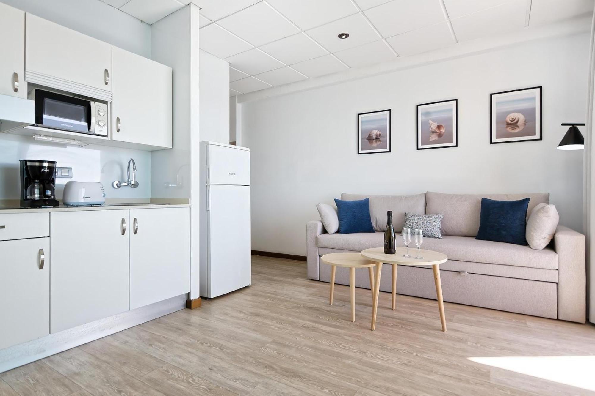 Superior Apartment with Terrace Low Floor