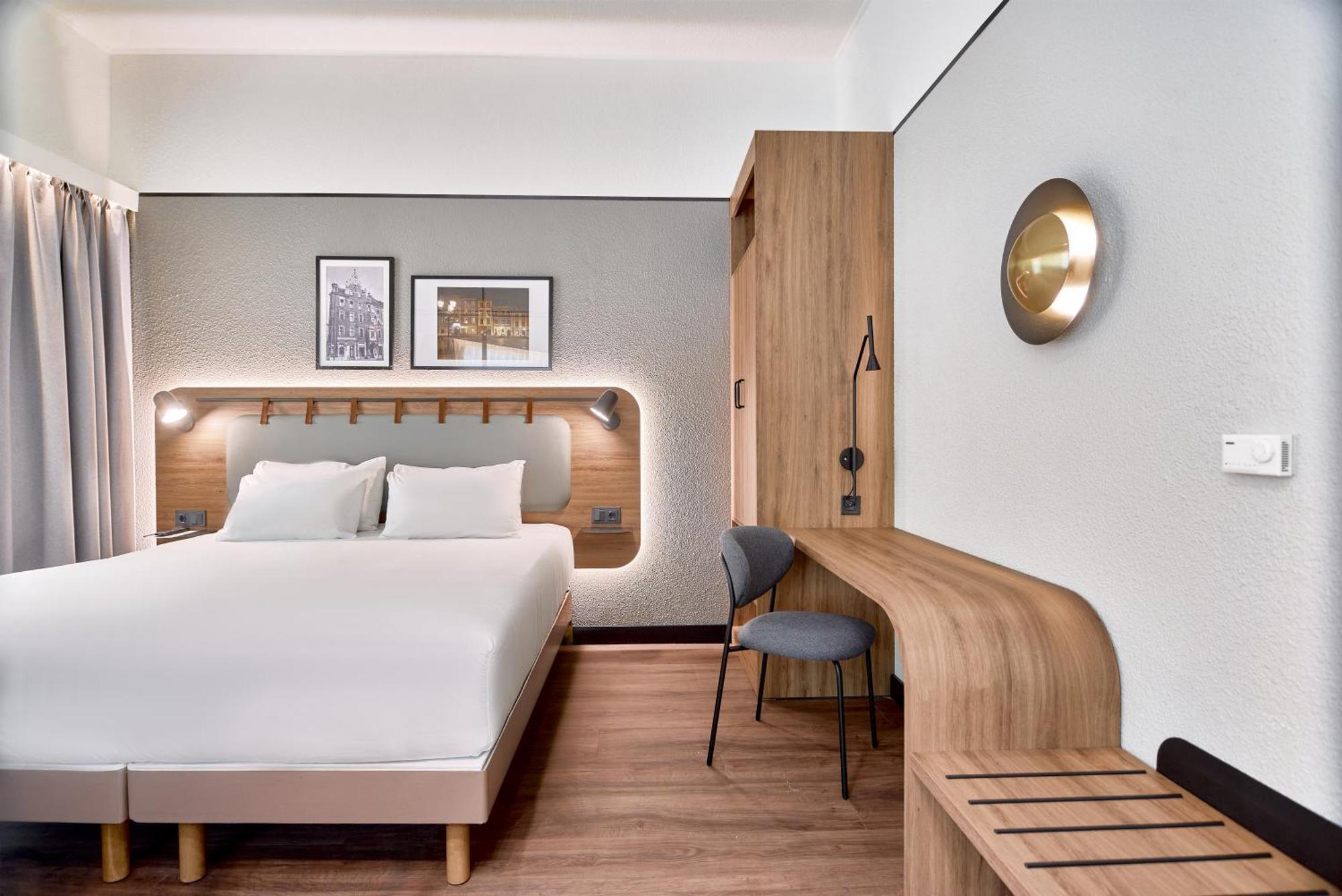 Junior Suite 1 King Bed 1 Sofa Bed