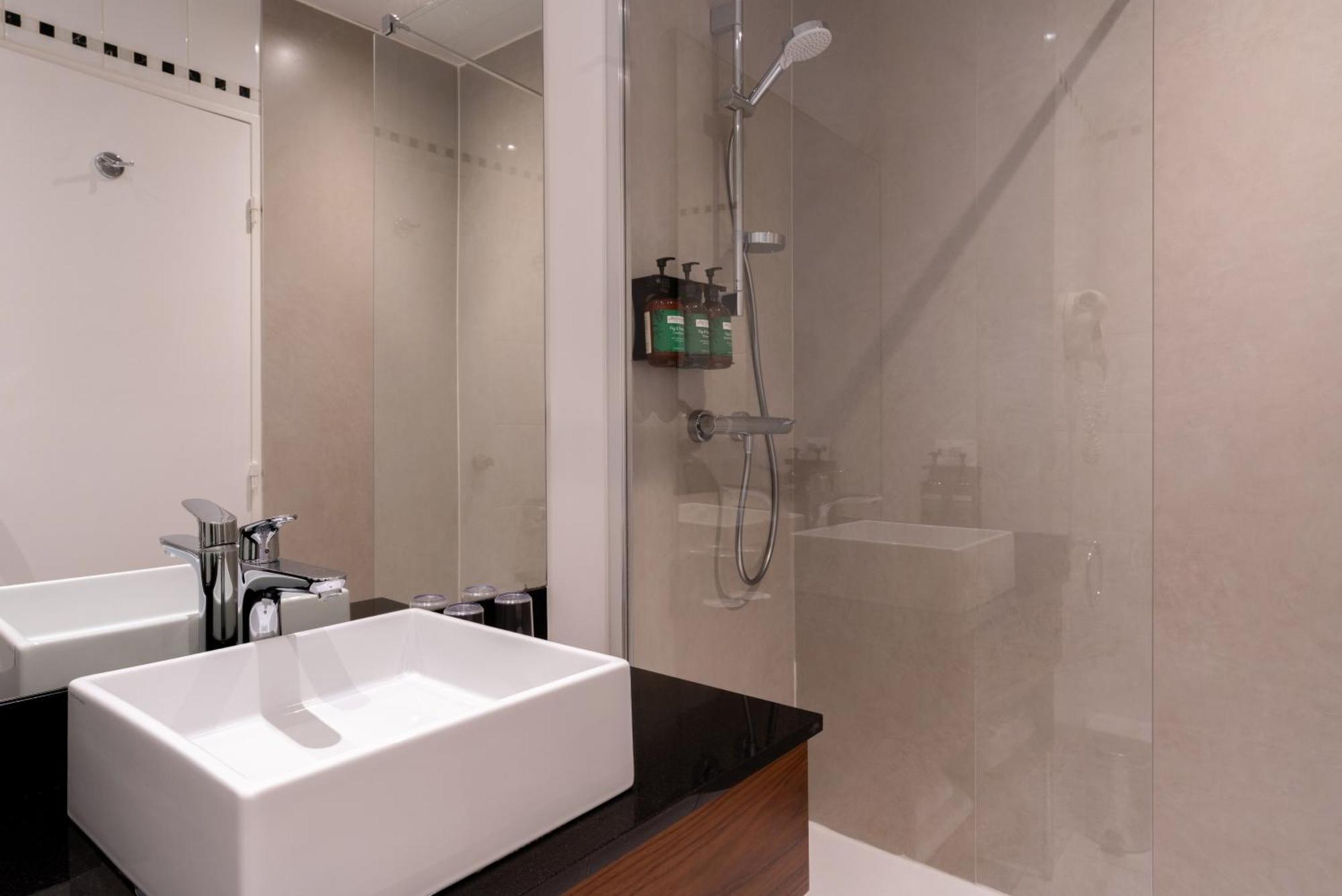 Premium King Room City View