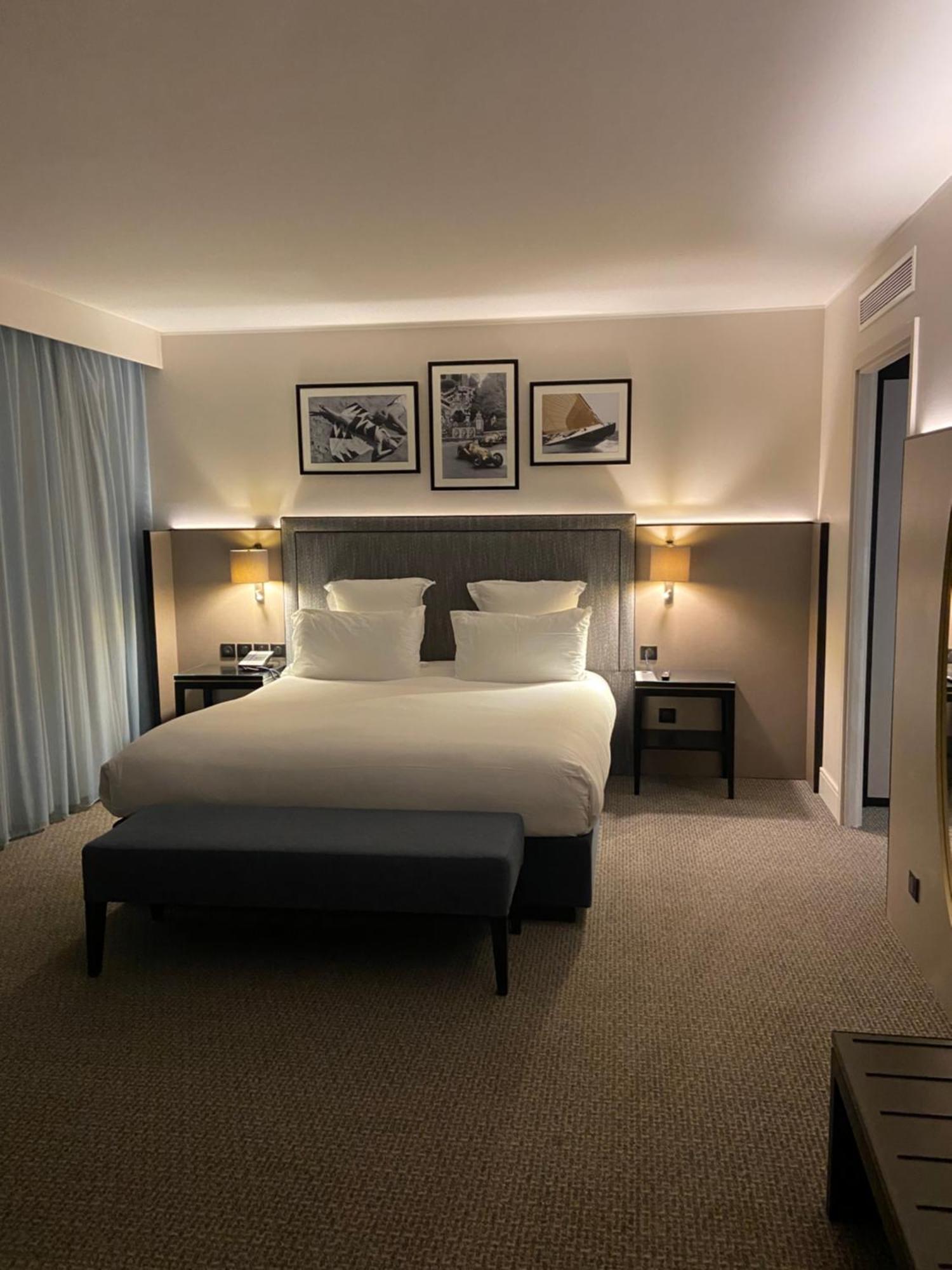 King Riviera Suite Mobility Access