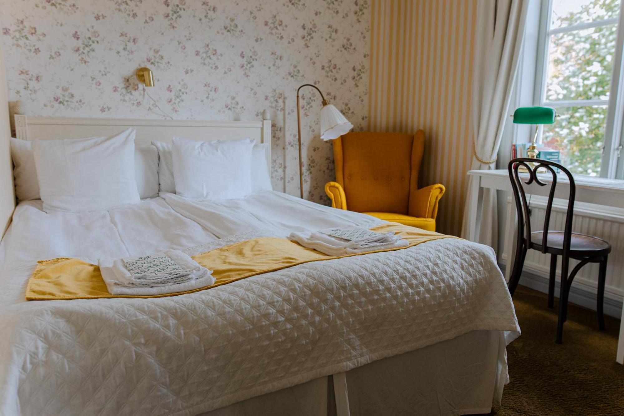 Twin Room with Shared Bathroom,1693299139:JPEG