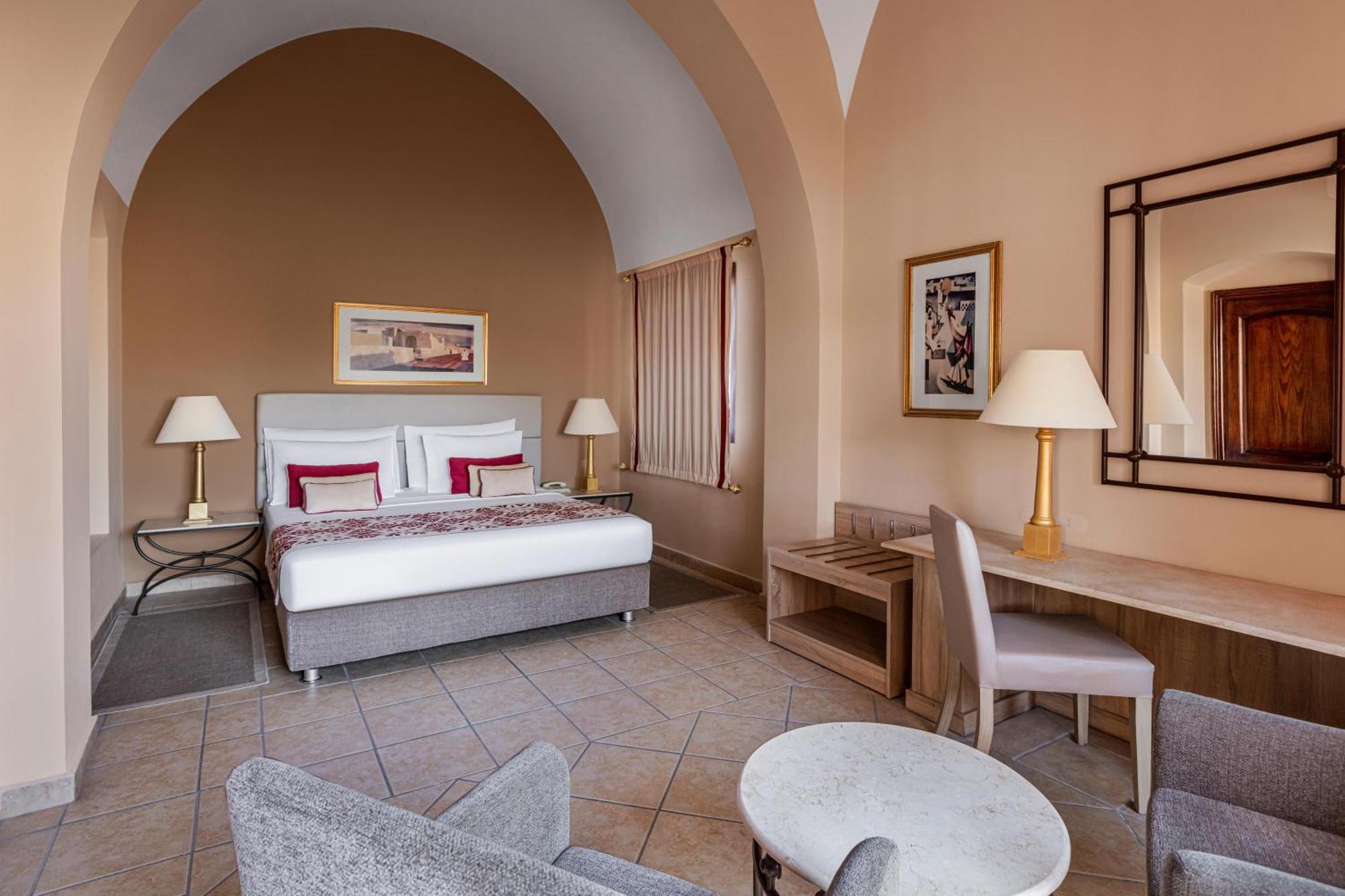 Two-Bedroom Apartment Queen or Twin beds Garden View,1694539218:JPEG