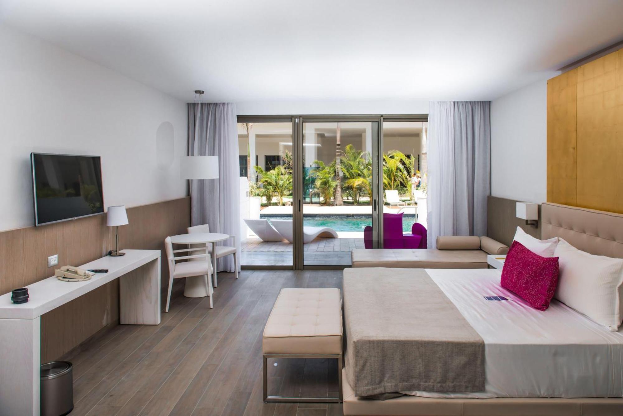 Svit Deluxe Platinum med tillgång till poolen