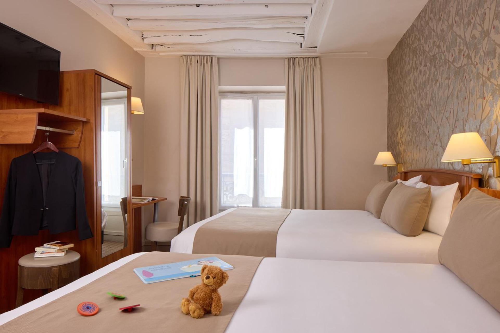 Triple Room