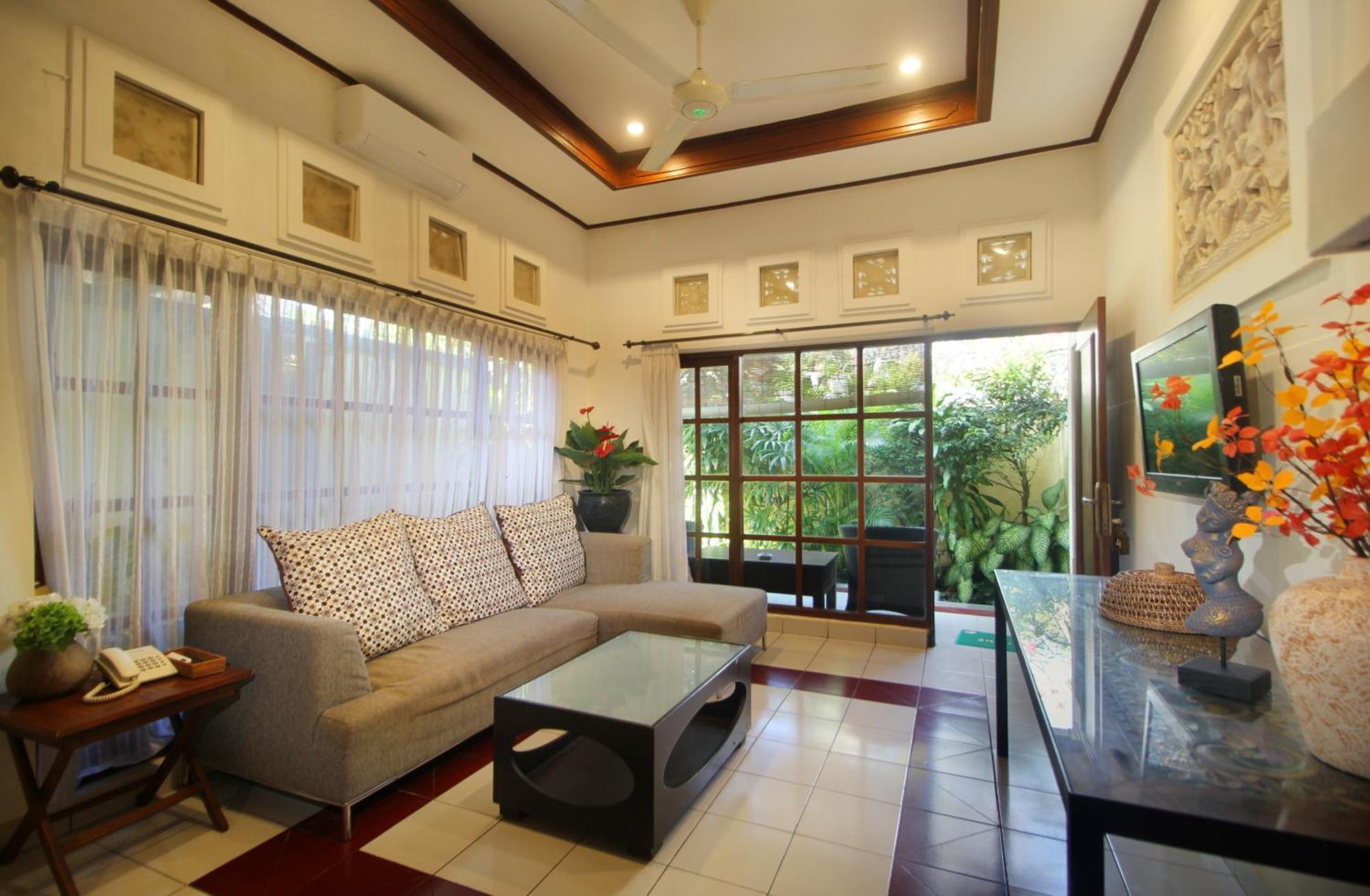 Three-Bedroom Suite Kitchen