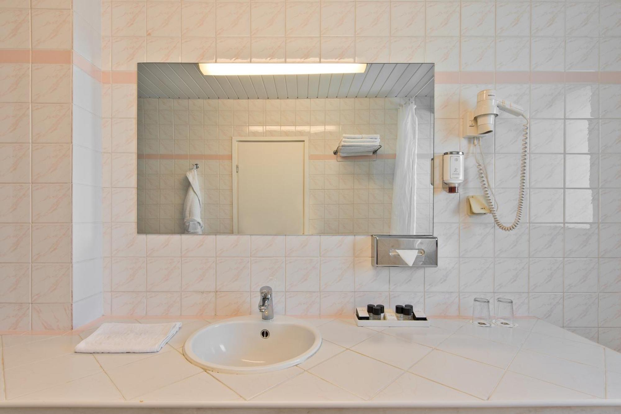 Queen Suite