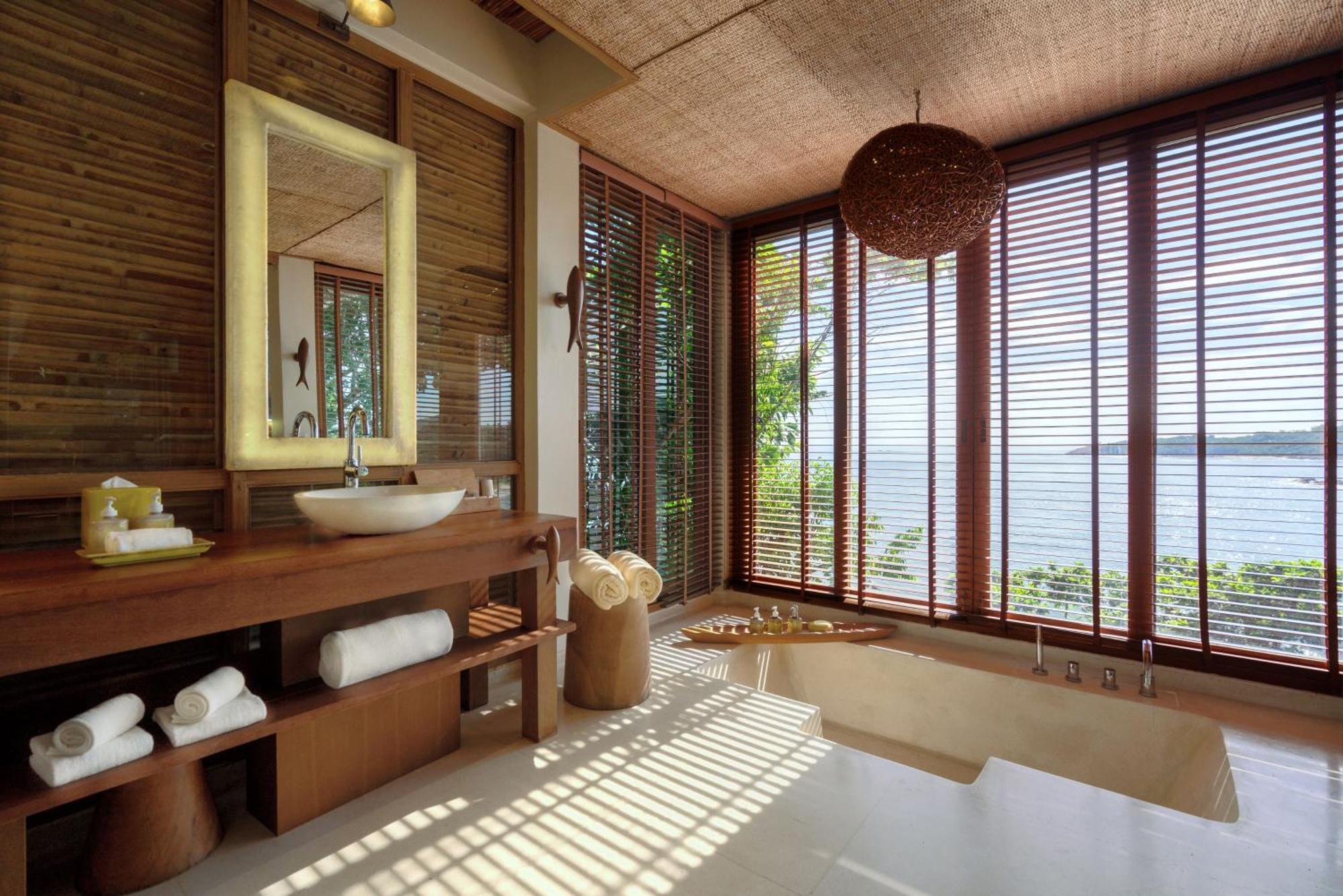 Svit Ocean Front Pool Villa
