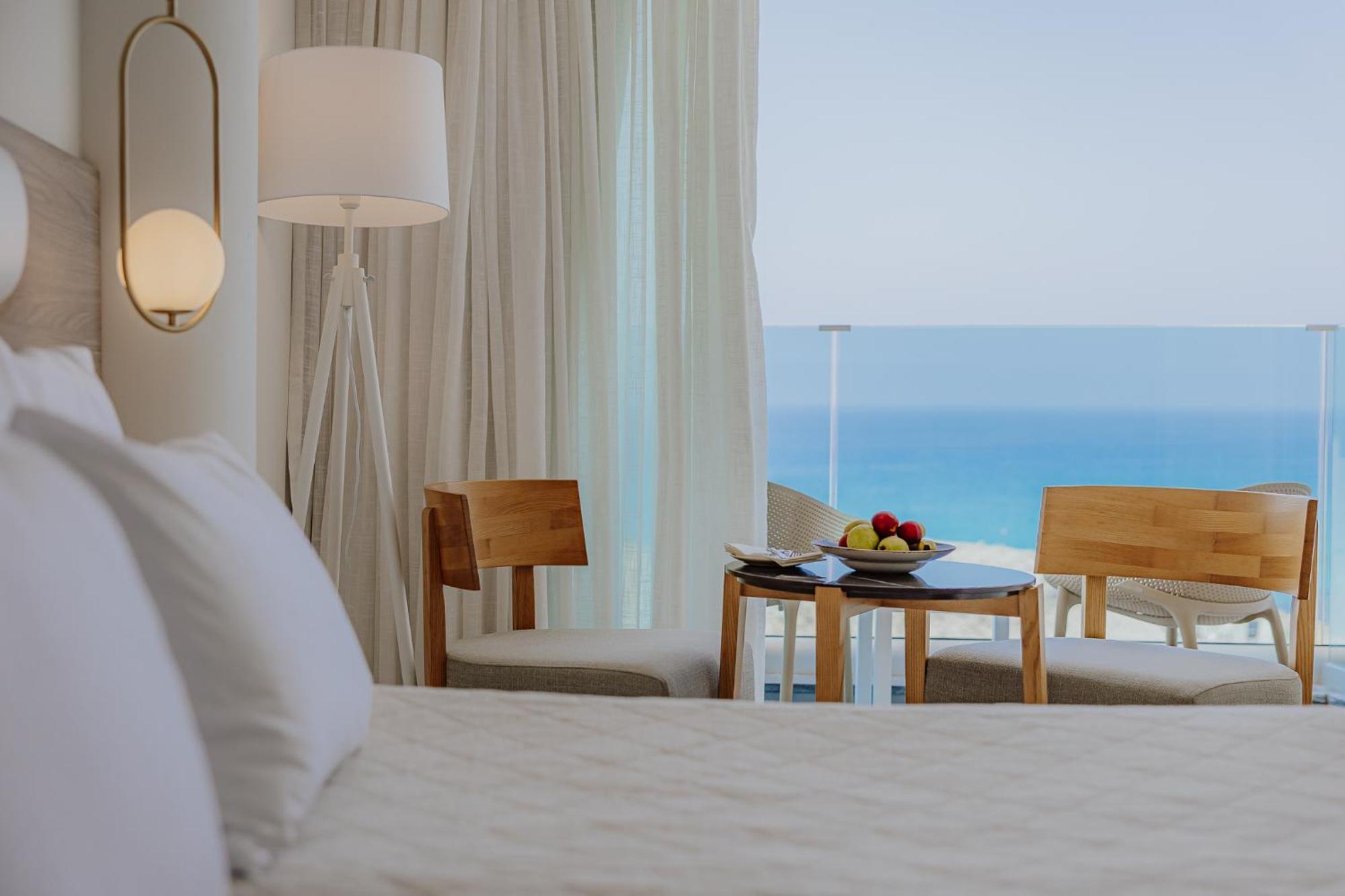 Penthouse Twin Room Sea View,1698883324:JPEG