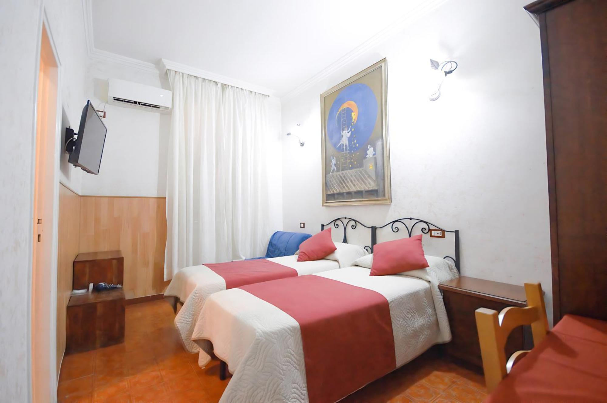 Double or Twin Room with Private Bathroom,1698893461:JPEG