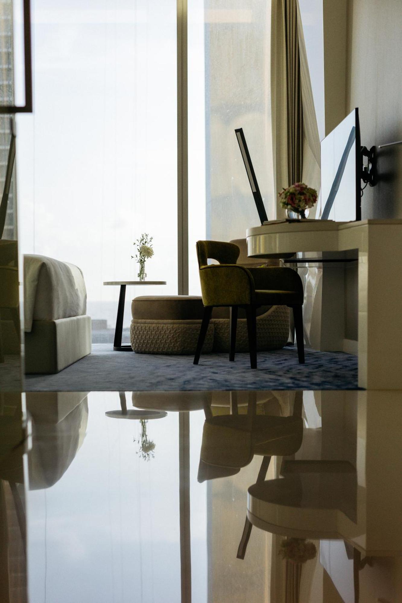 Rom Skyline med king-size-seng