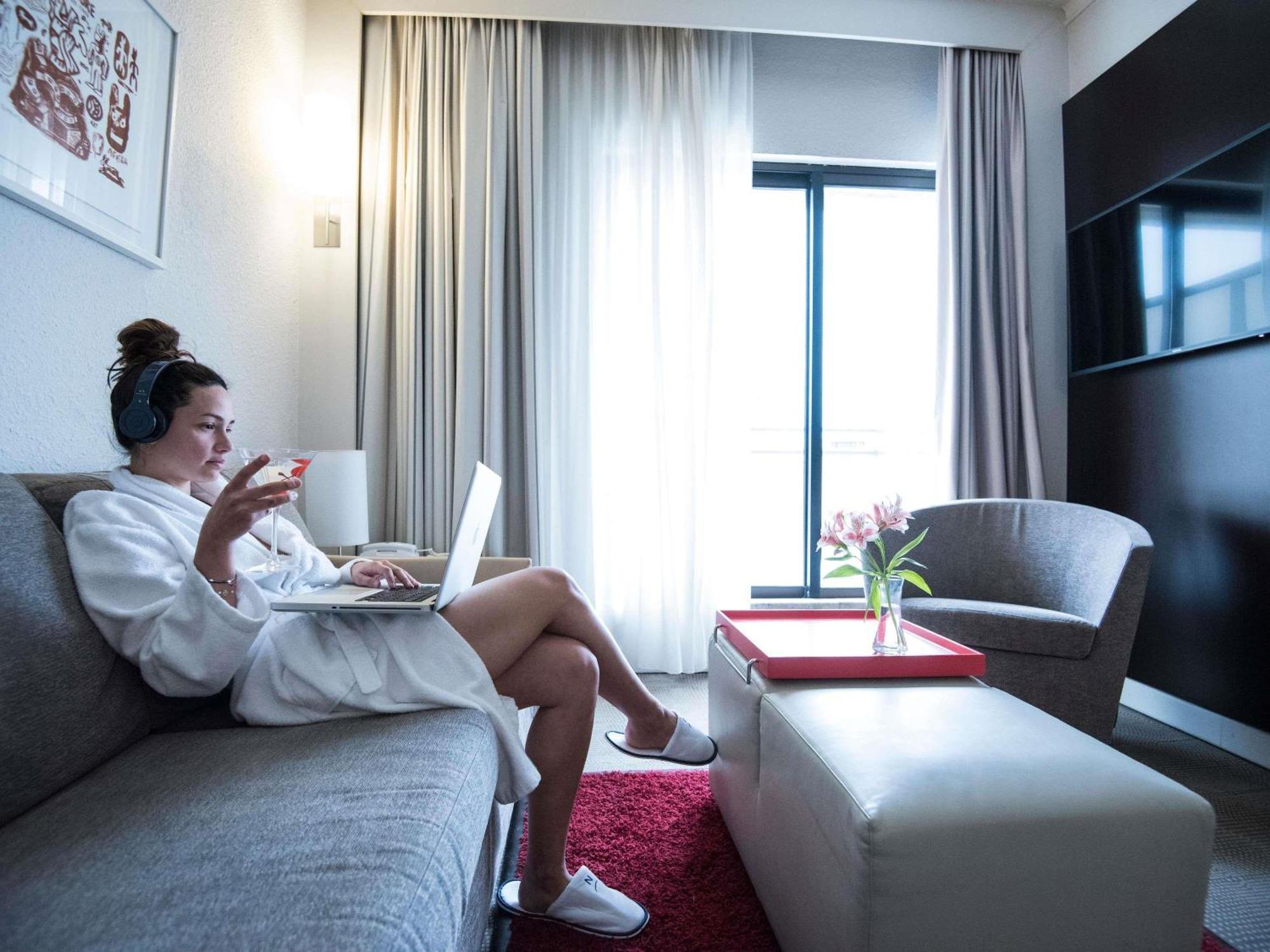 Suite, 1 double bed with double sofa bed,1704846125:JPEG