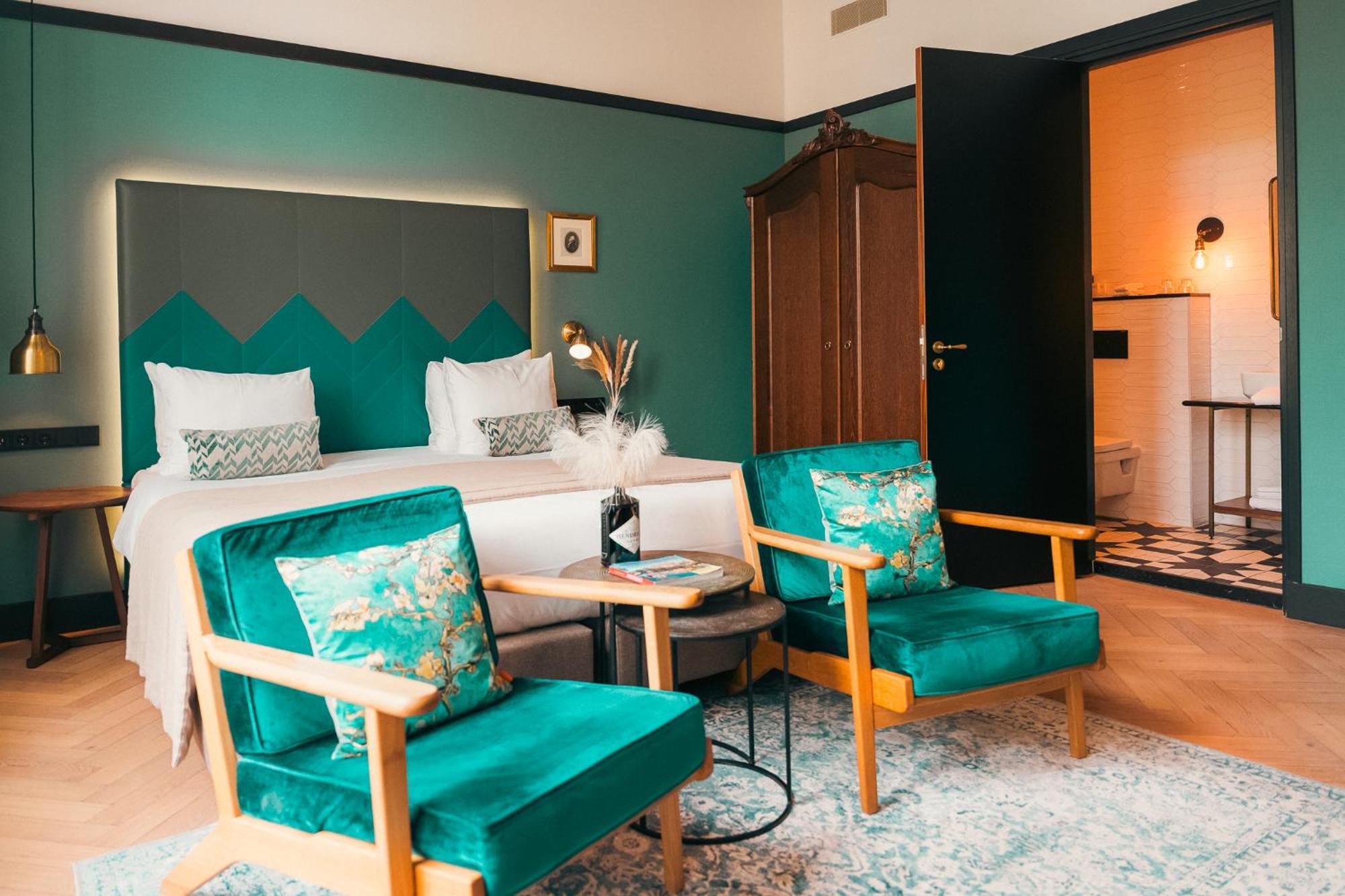 Superior King Room
