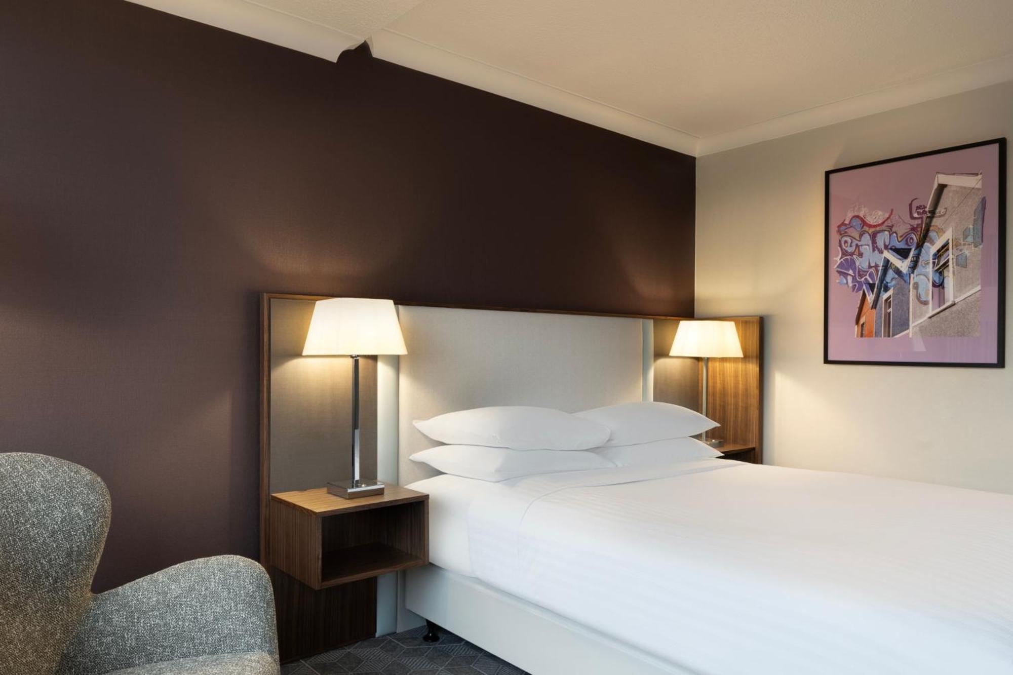 Corner Junior Suite Executive Lounge Access