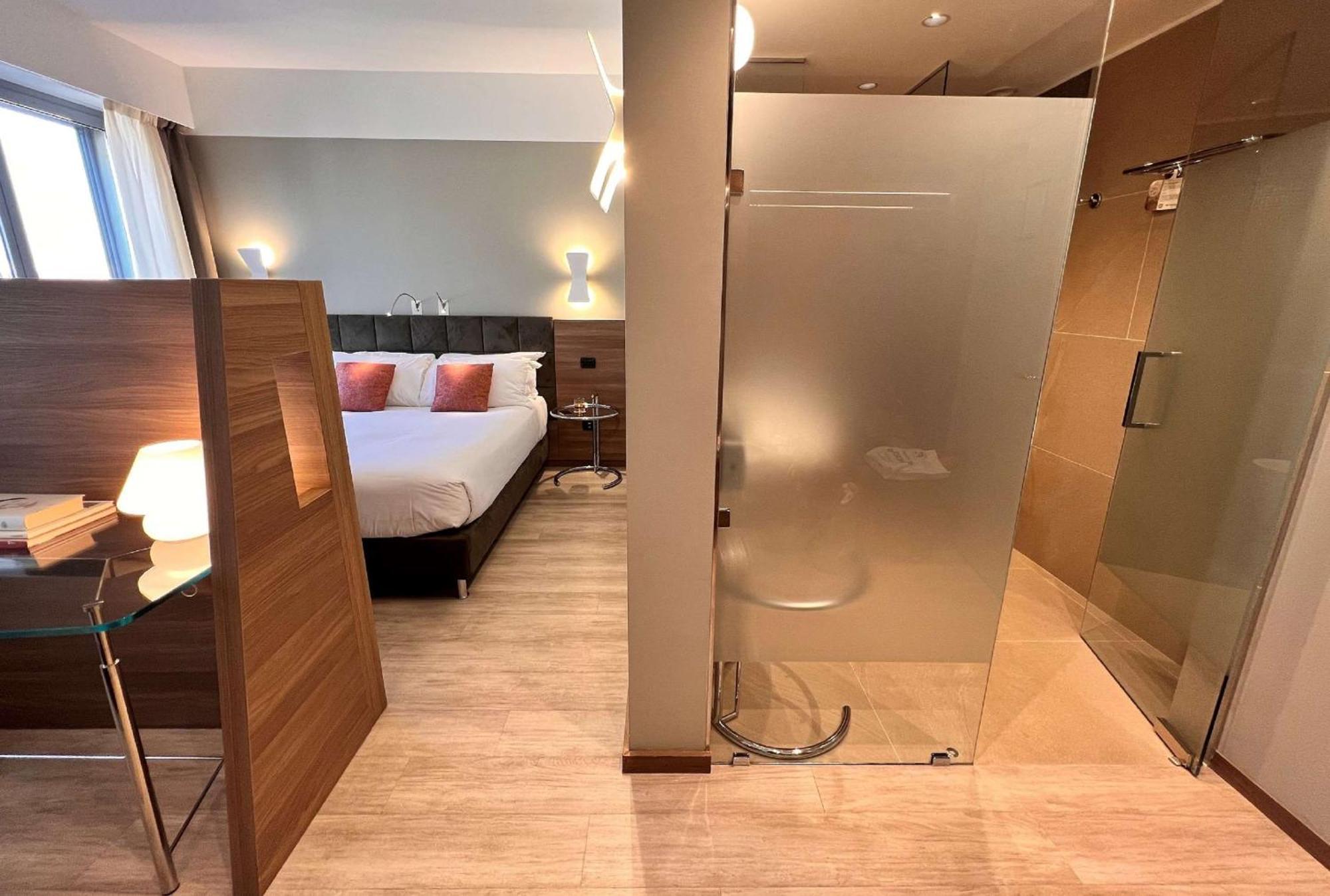 Comfort Queen Room