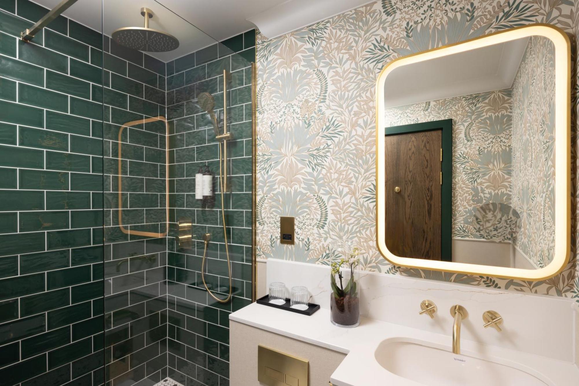 Premium Twin Room Street View