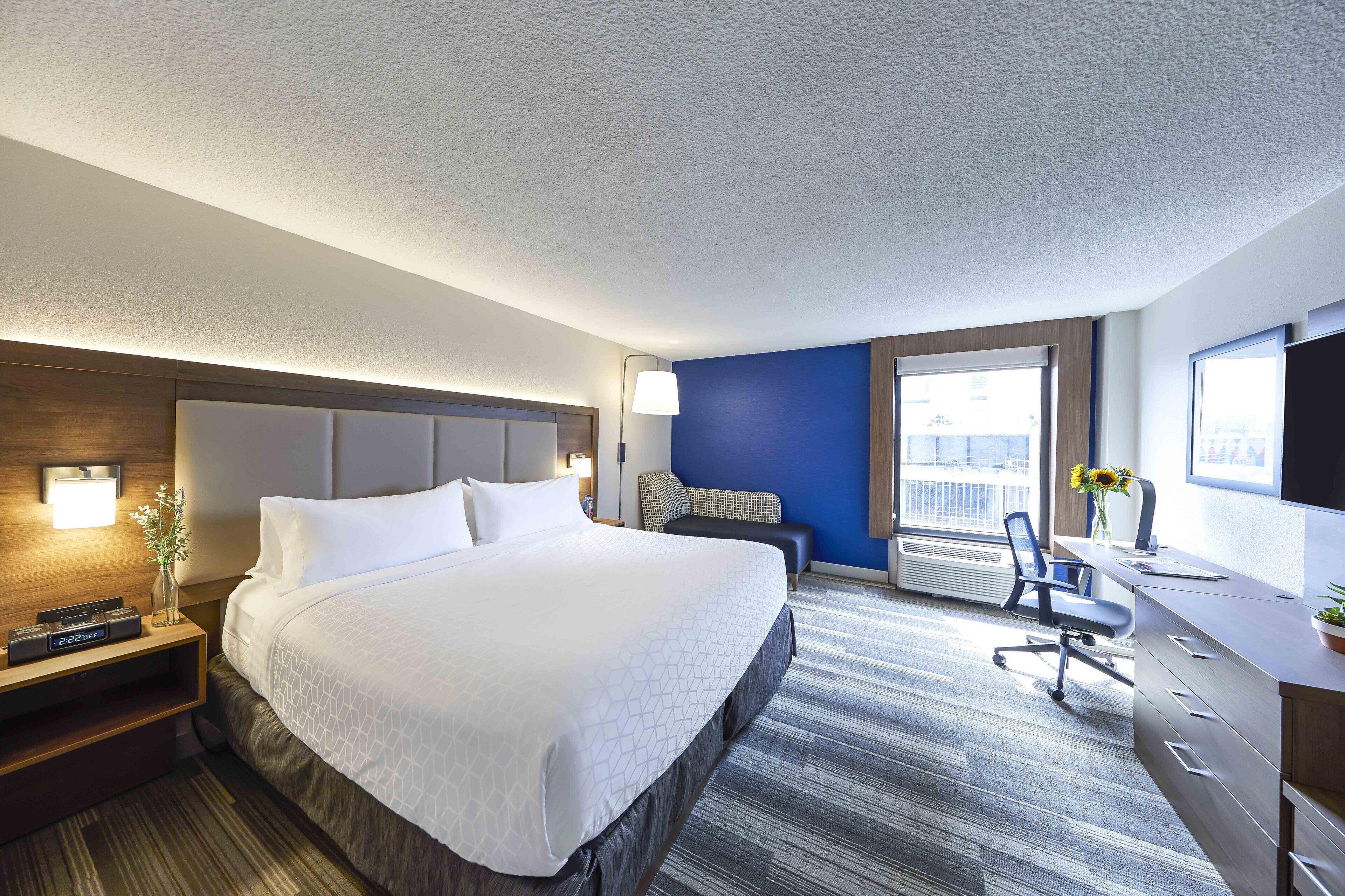 One-Bedroom King Suite