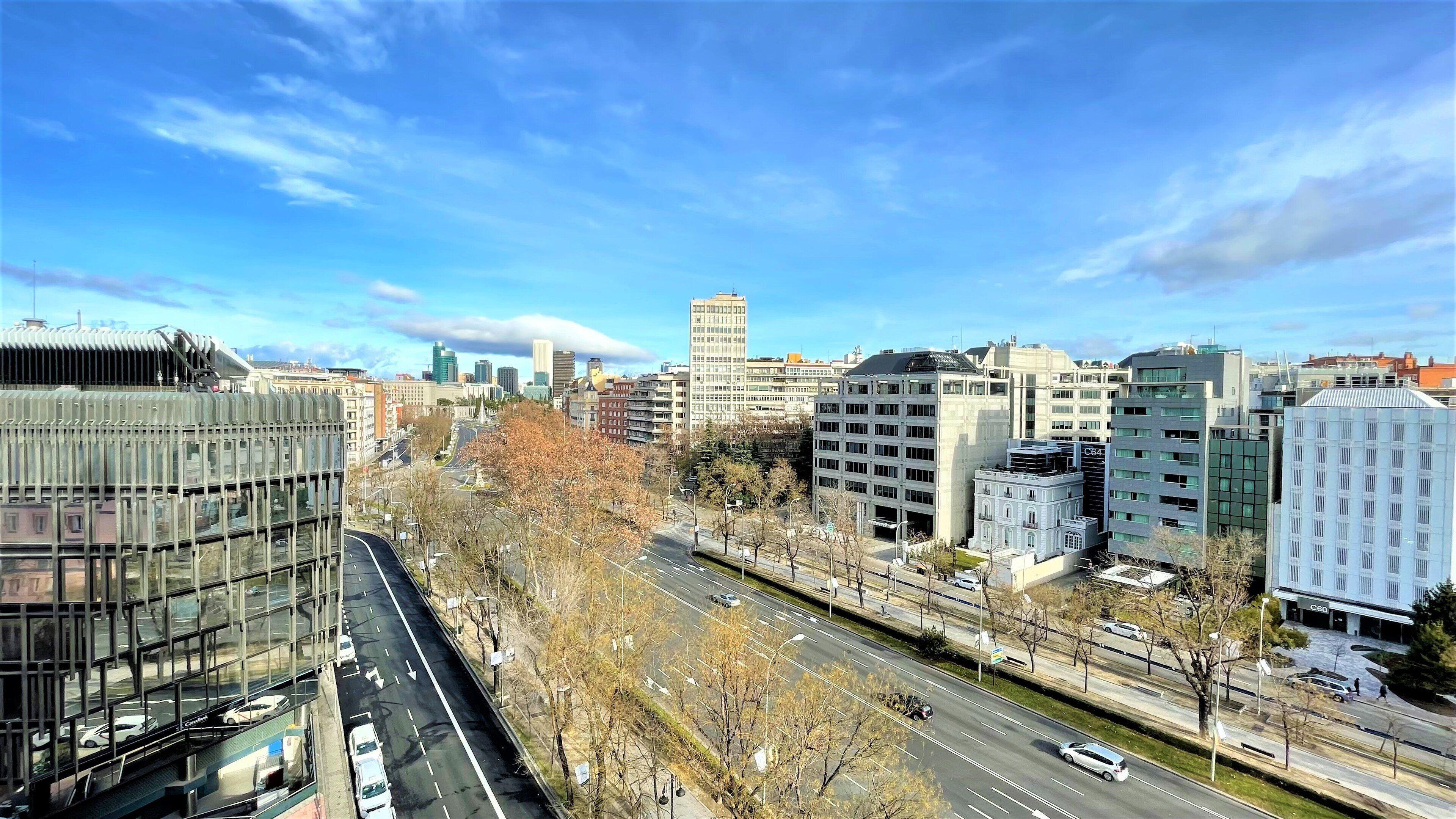 Premium King Room with Castellana View - Club Lounge Access