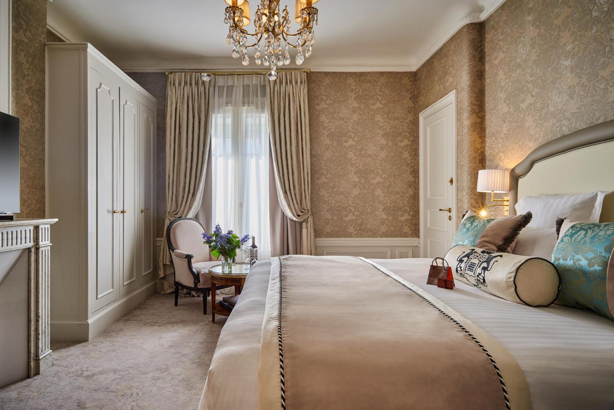 Executive room rue de la Paix View