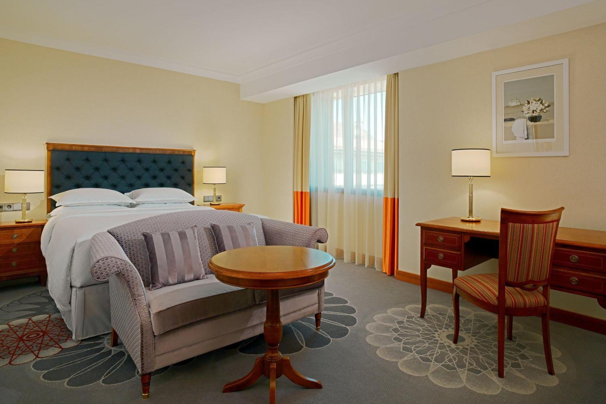 Executive Suite 1 Bedroom Executive Suite 1 King,1706757167:JPEG