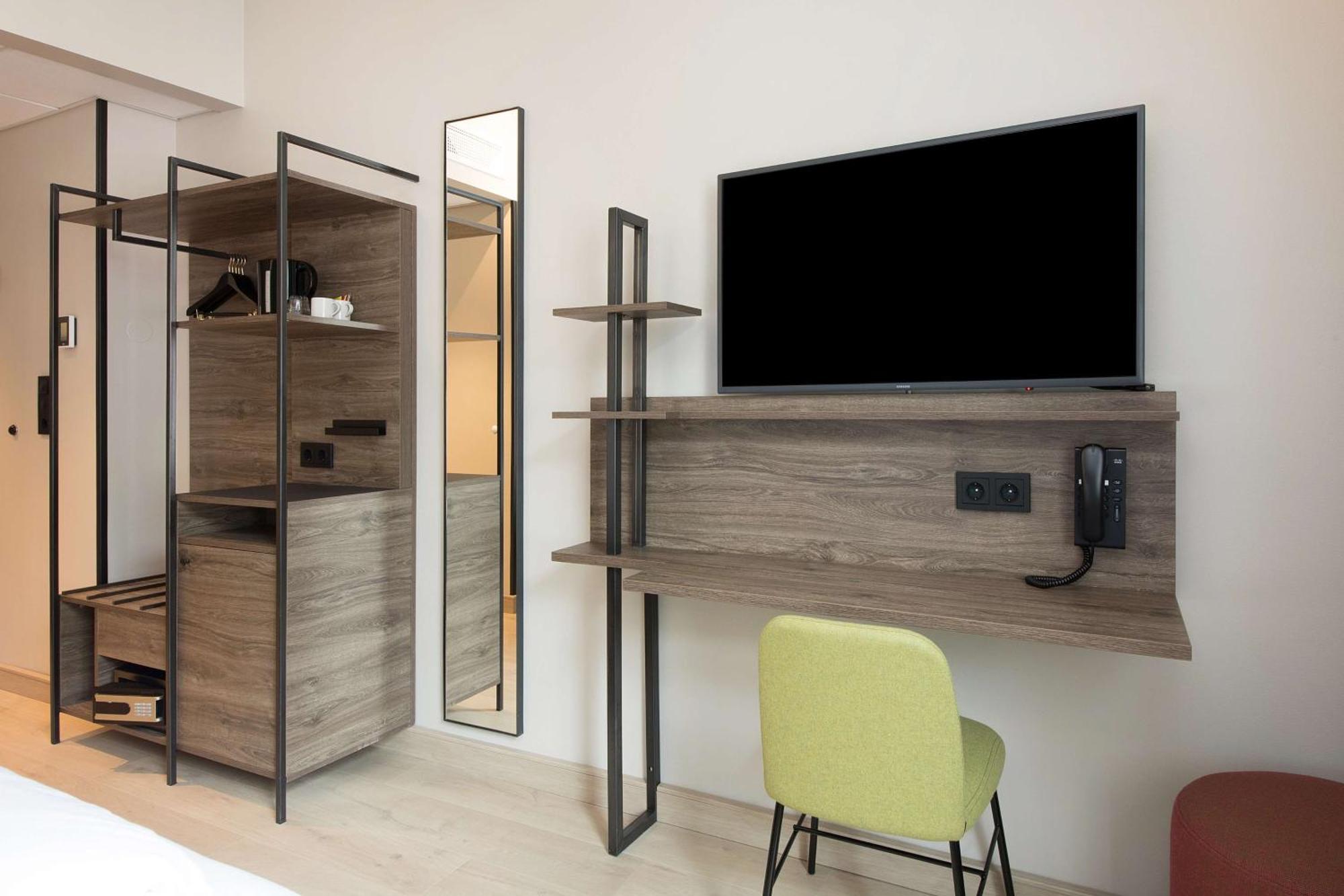 Superior King Room Plus