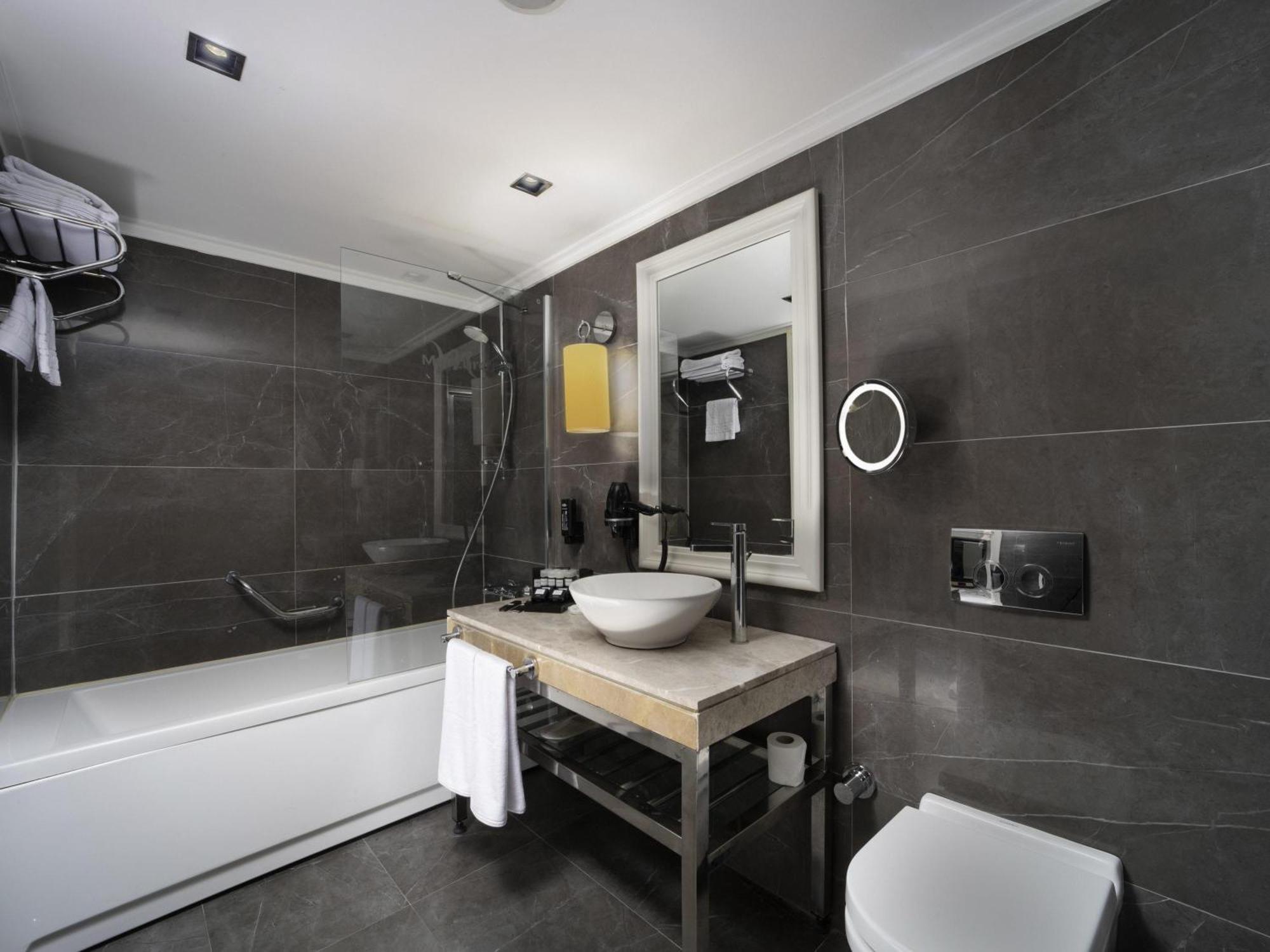 Deluxe Family Suite,1706868360:JPEG