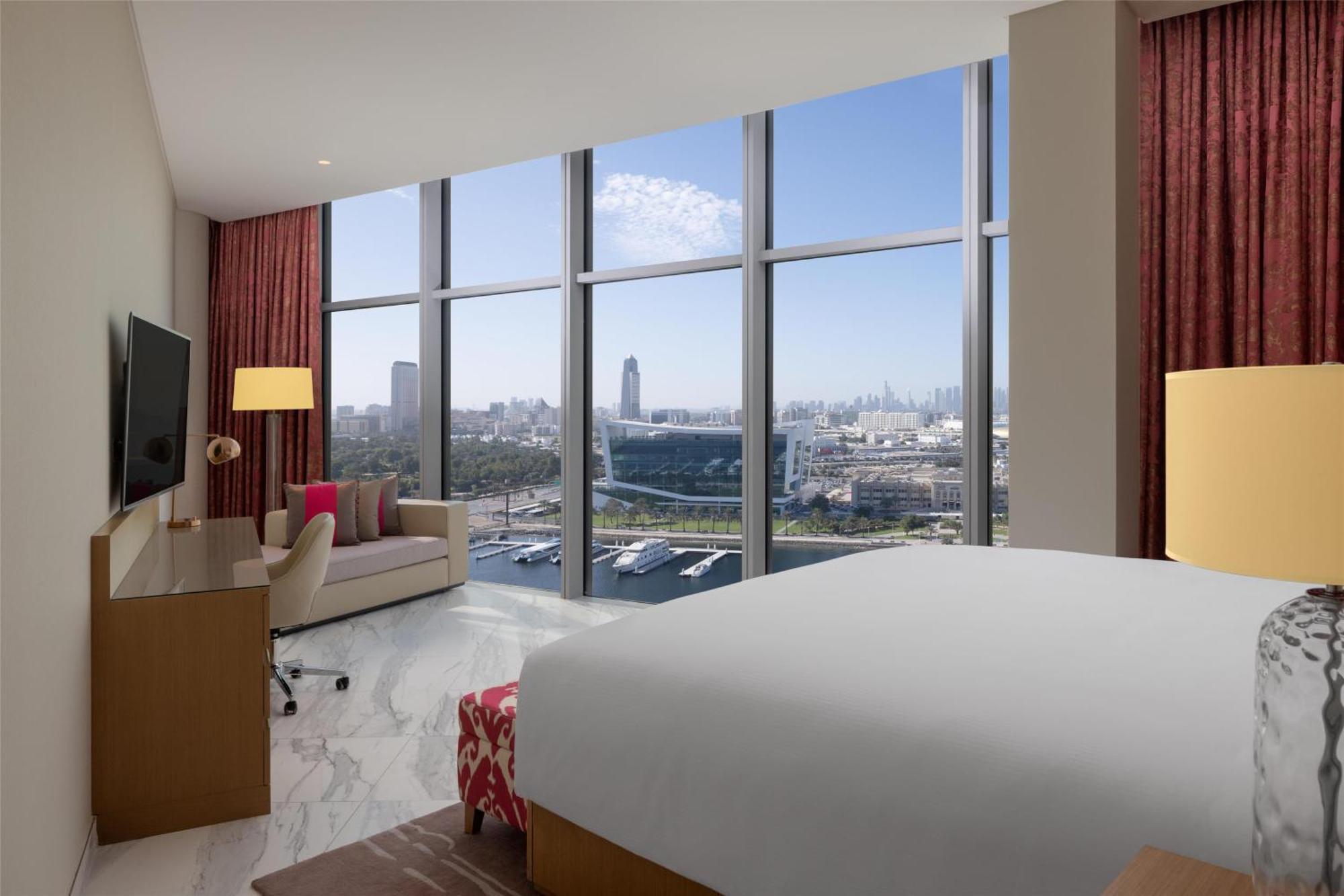 Three-Bedroom Duplex Apartment Creek View