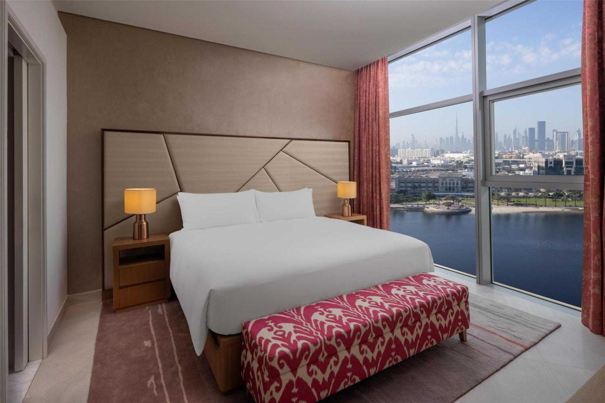 One-Bedroom King Apartment Creek View