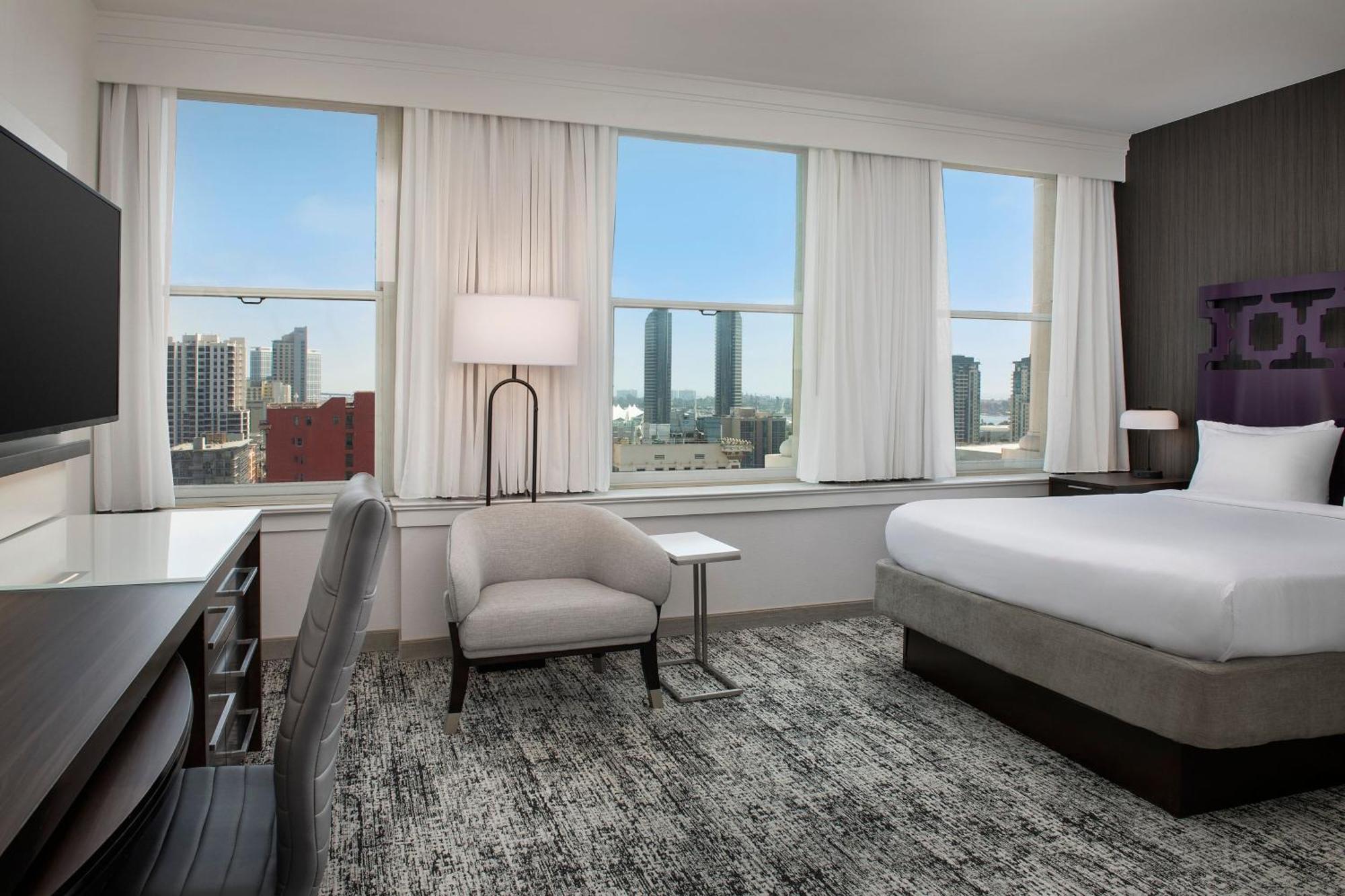 King Room Partial Bay View High Floor