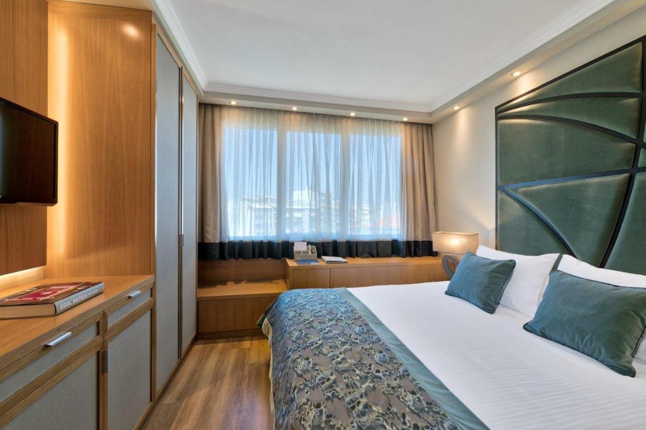 Divine Family Acropolis View Suite