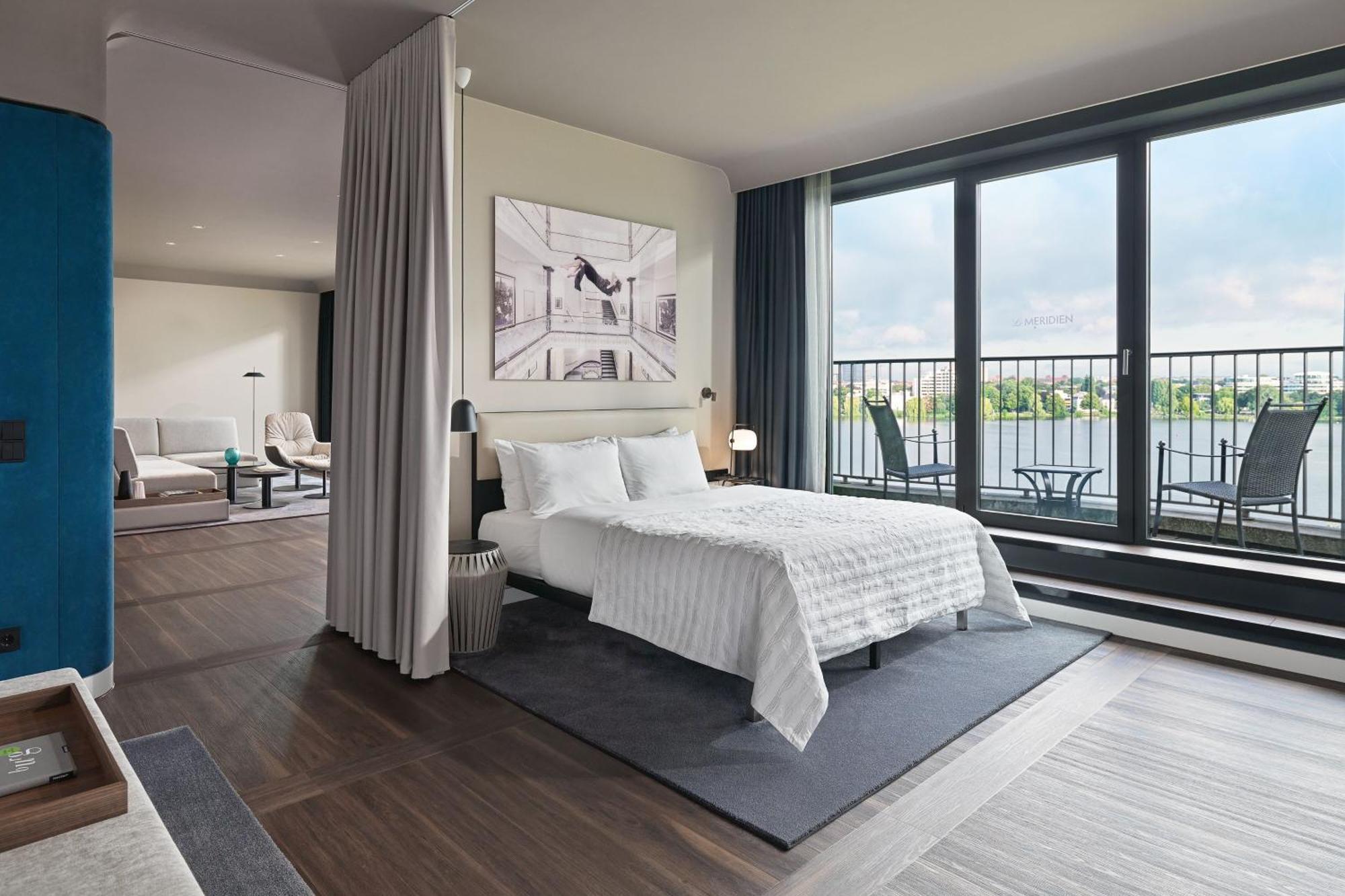 Prestige Lake Suite 1 Bedroom Suite Alster view