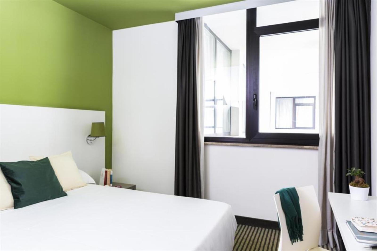 Smart French Room,1710617040:JPEG