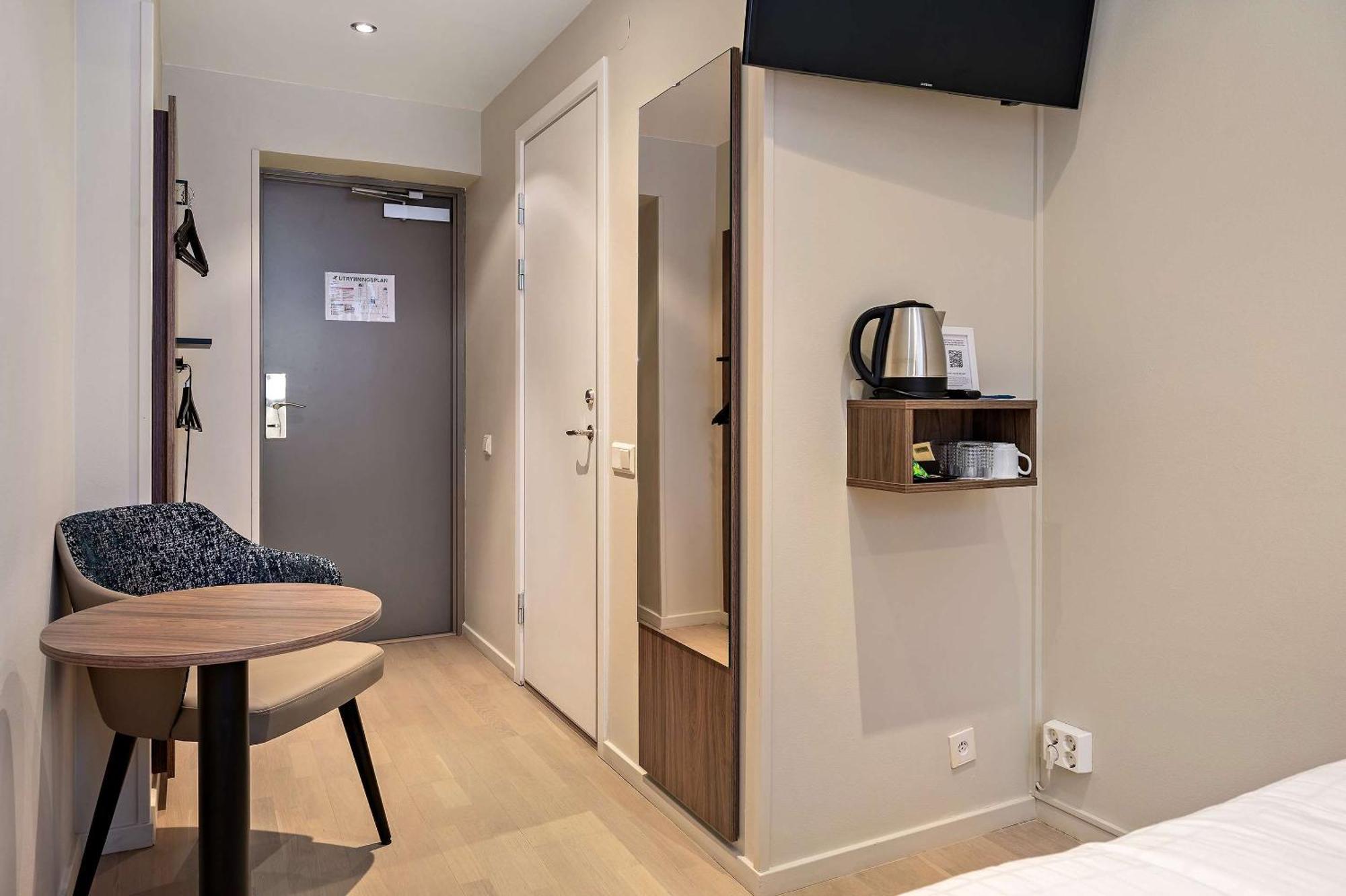 Single Room No Window