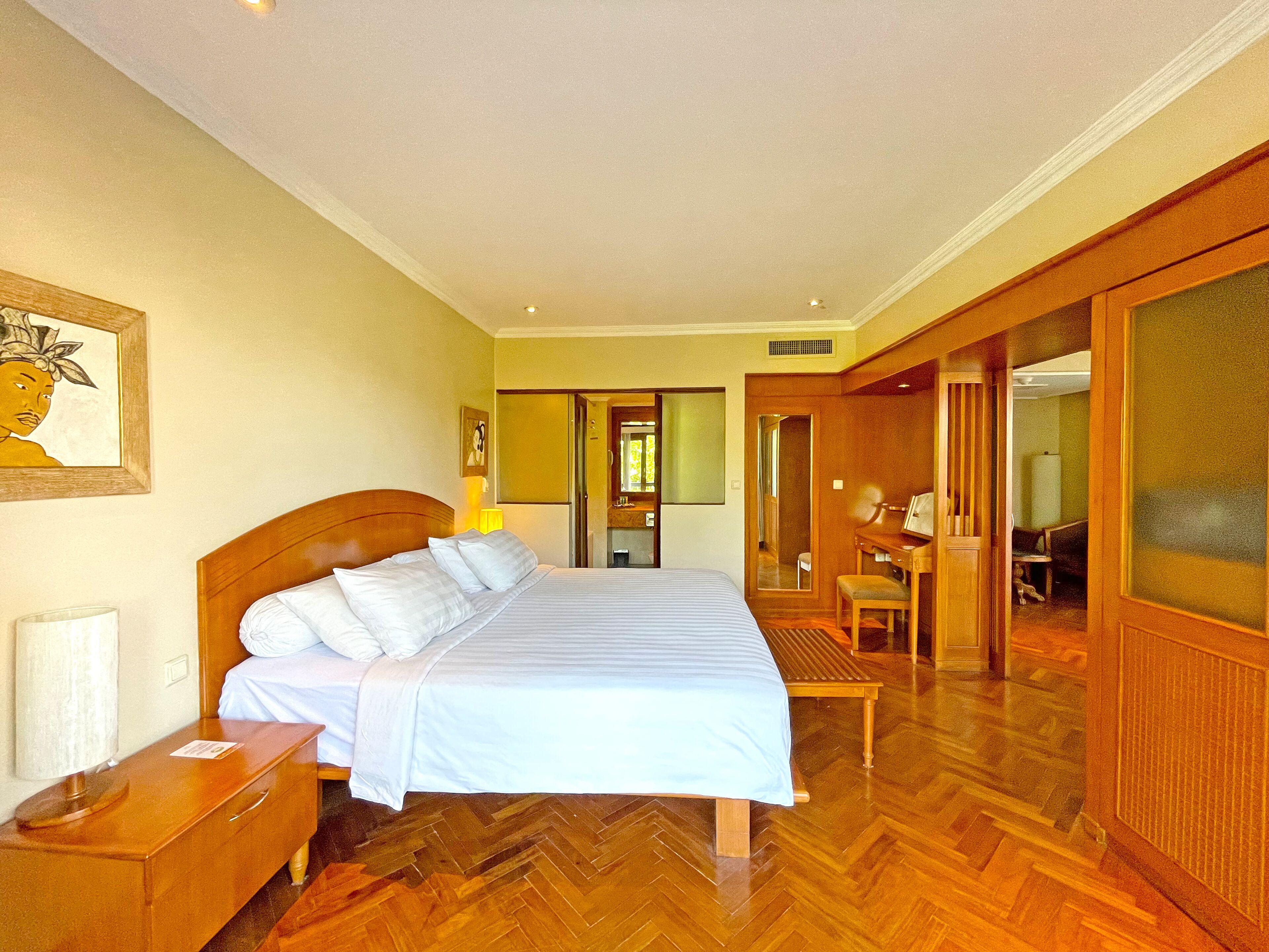 Corner Suite