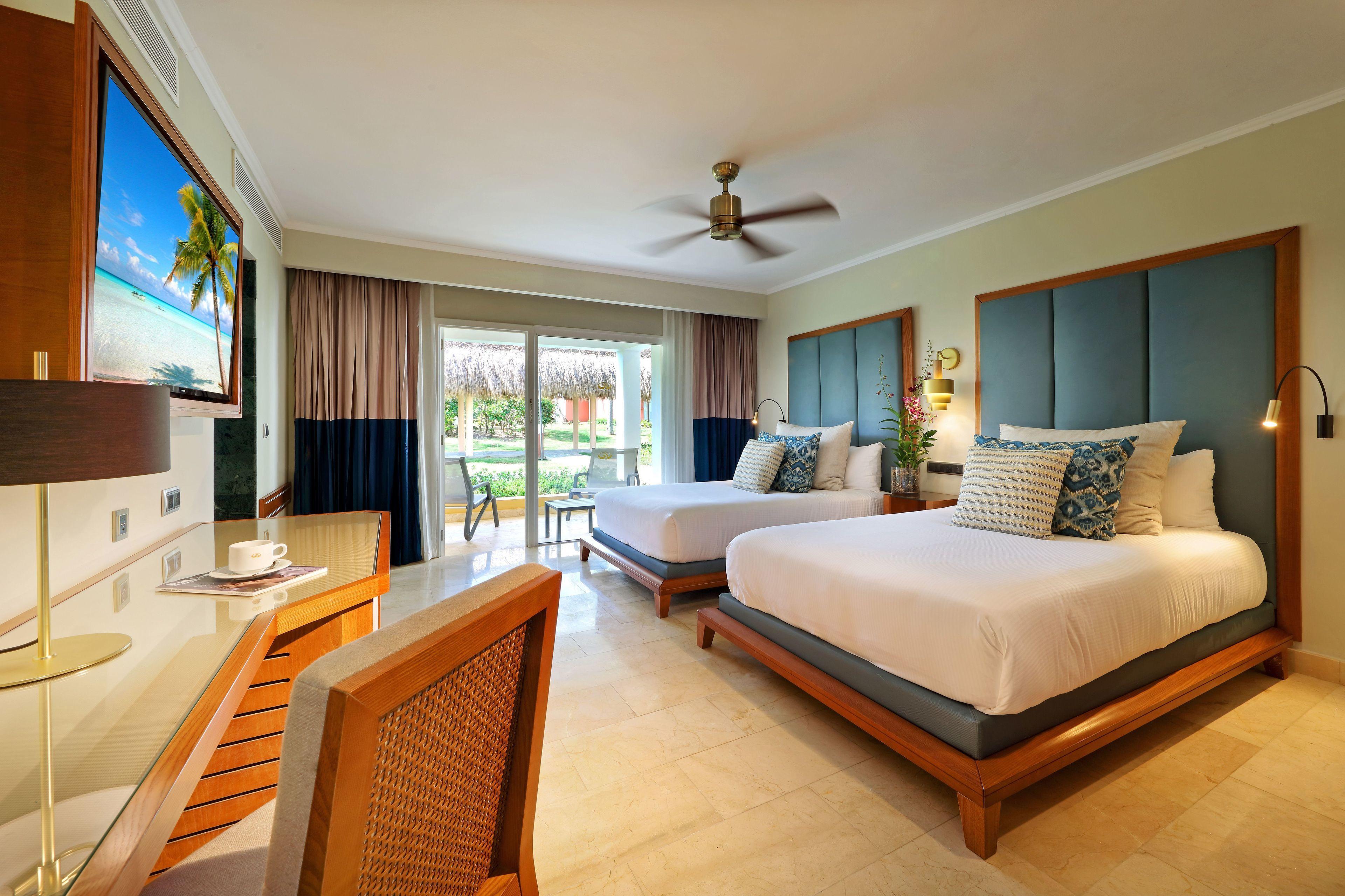 Junior Suite Pool Access