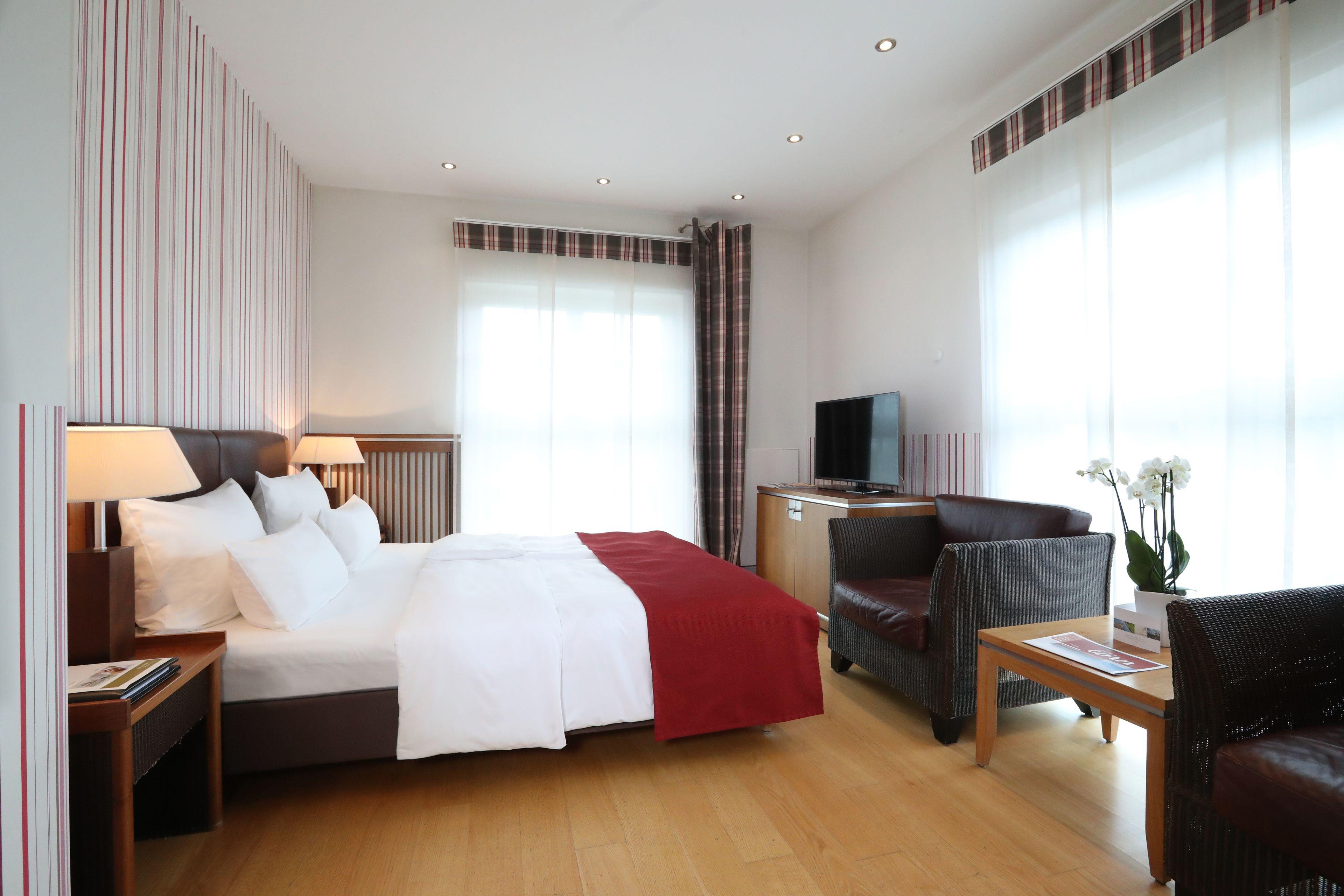 Double Room,1746831963:JPEG